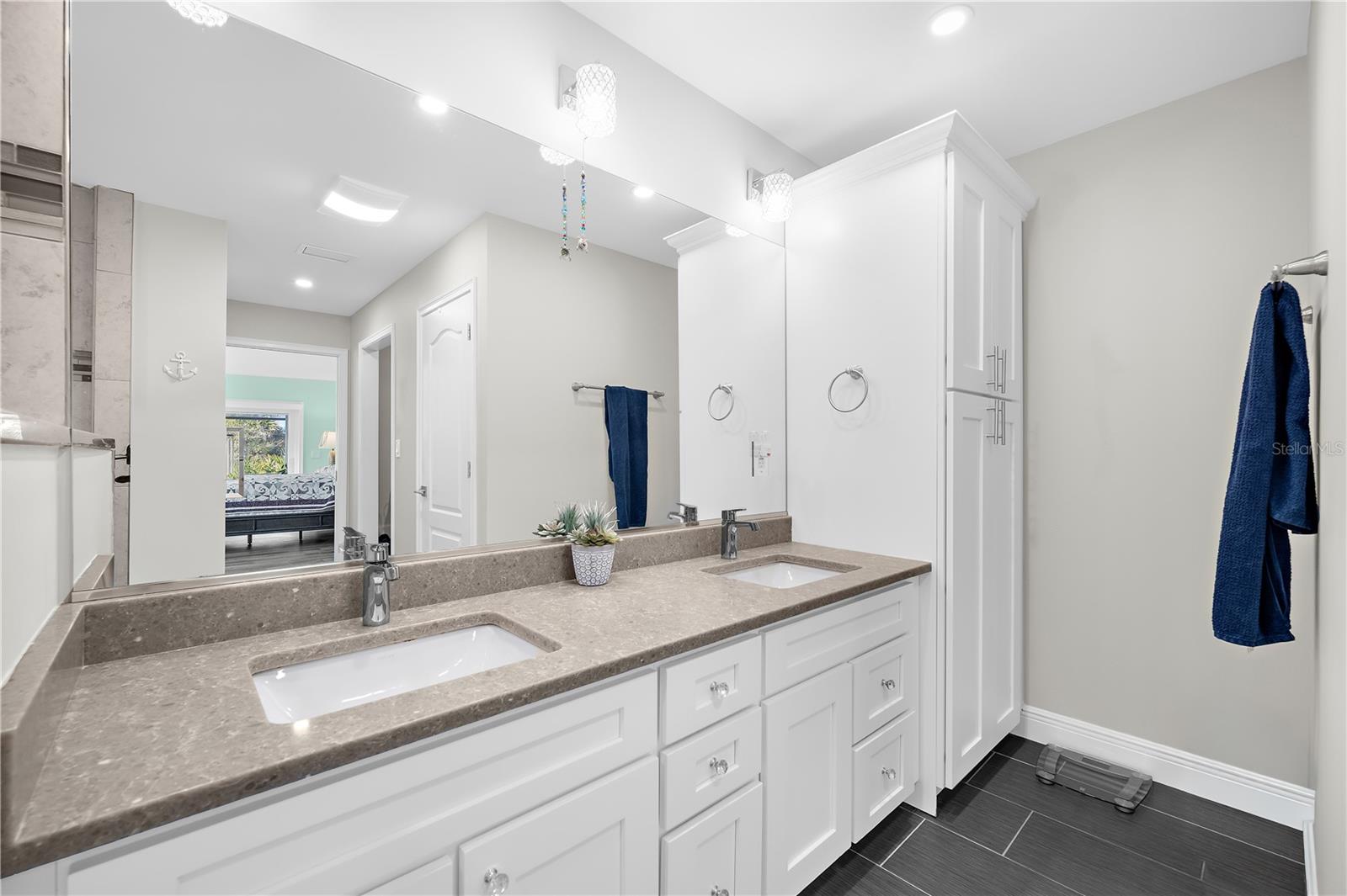 Image 20 of 43 For 6184 Van Dine Street