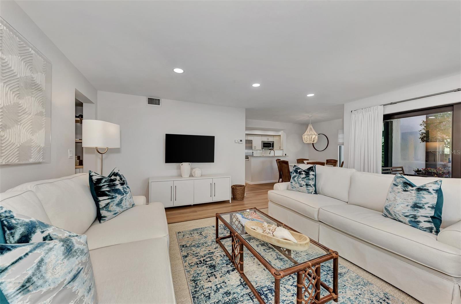 Image 13 of 66 For 2950 Beach Road A315