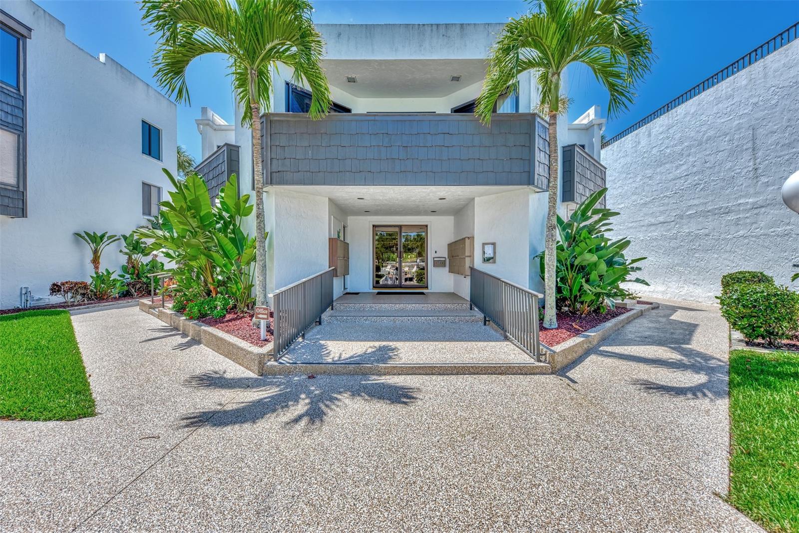 Image 44 of 66 For 2950 Beach Road A315