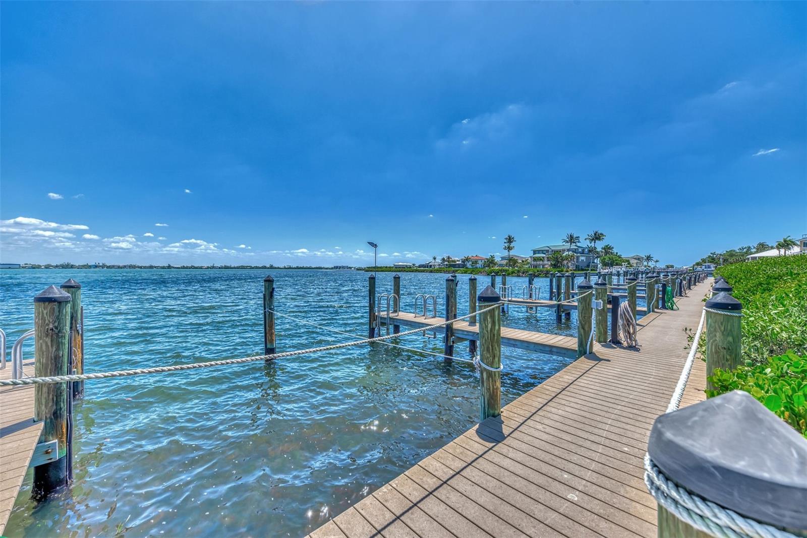 Image 50 of 66 For 2950 Beach Road A315