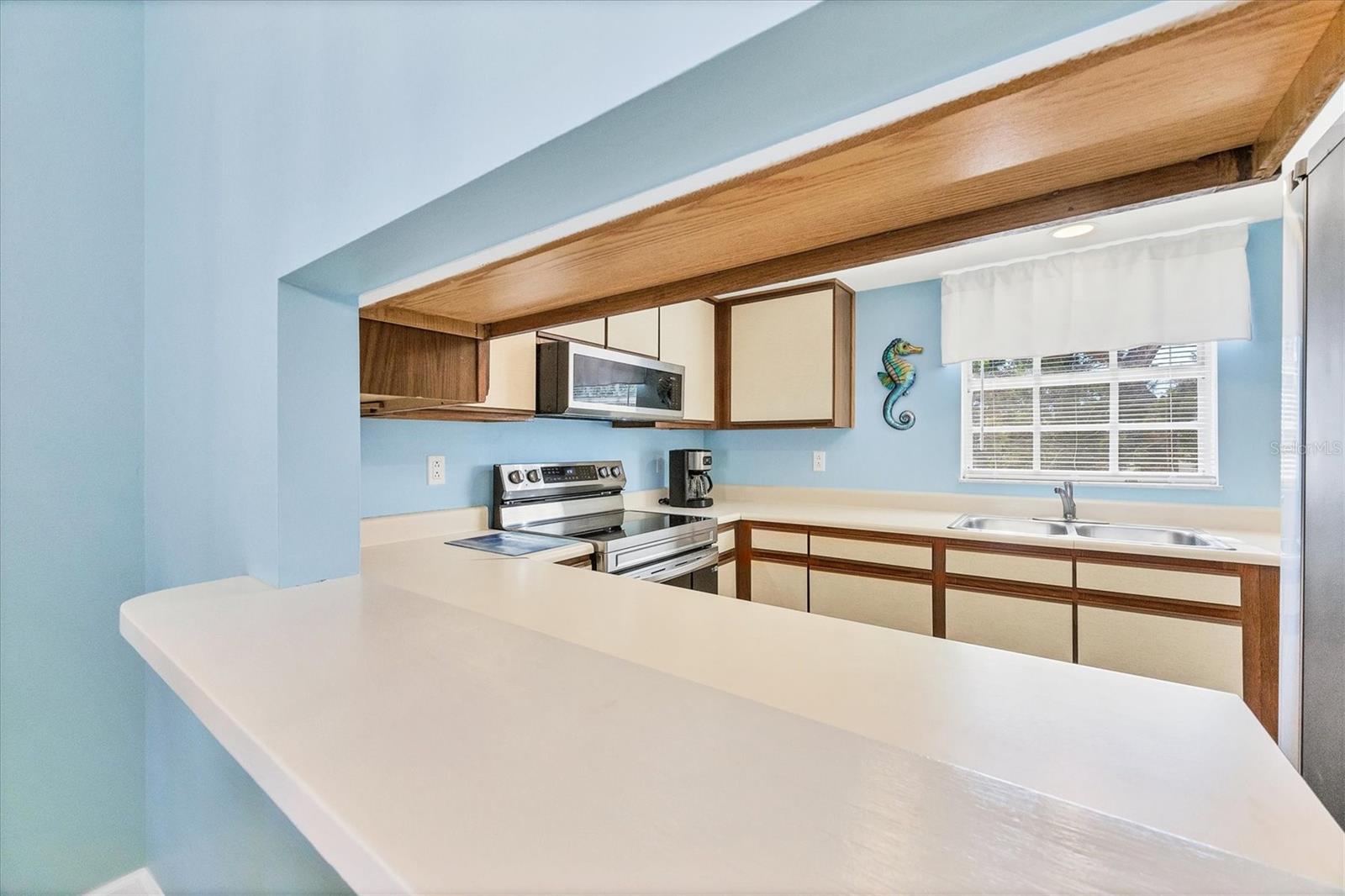 Image 13 of 44 For 1531 Placida Road 202