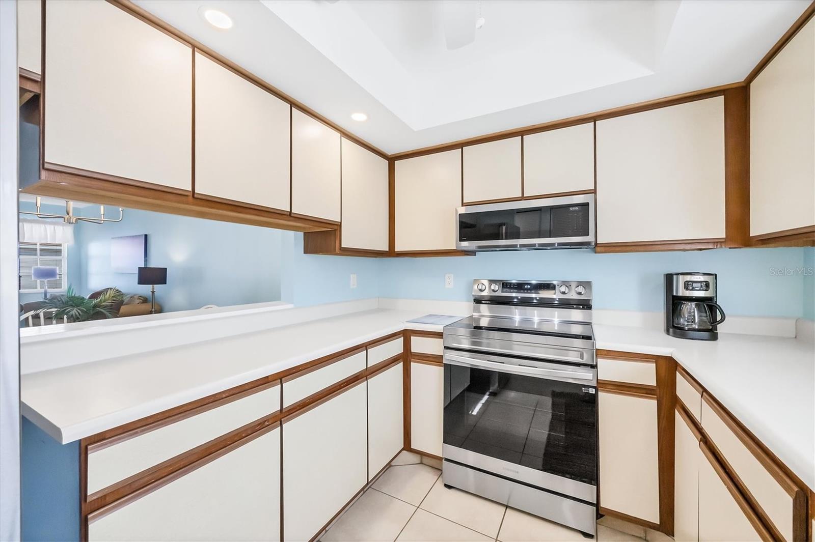 Image 17 of 44 For 1531 Placida Road 202