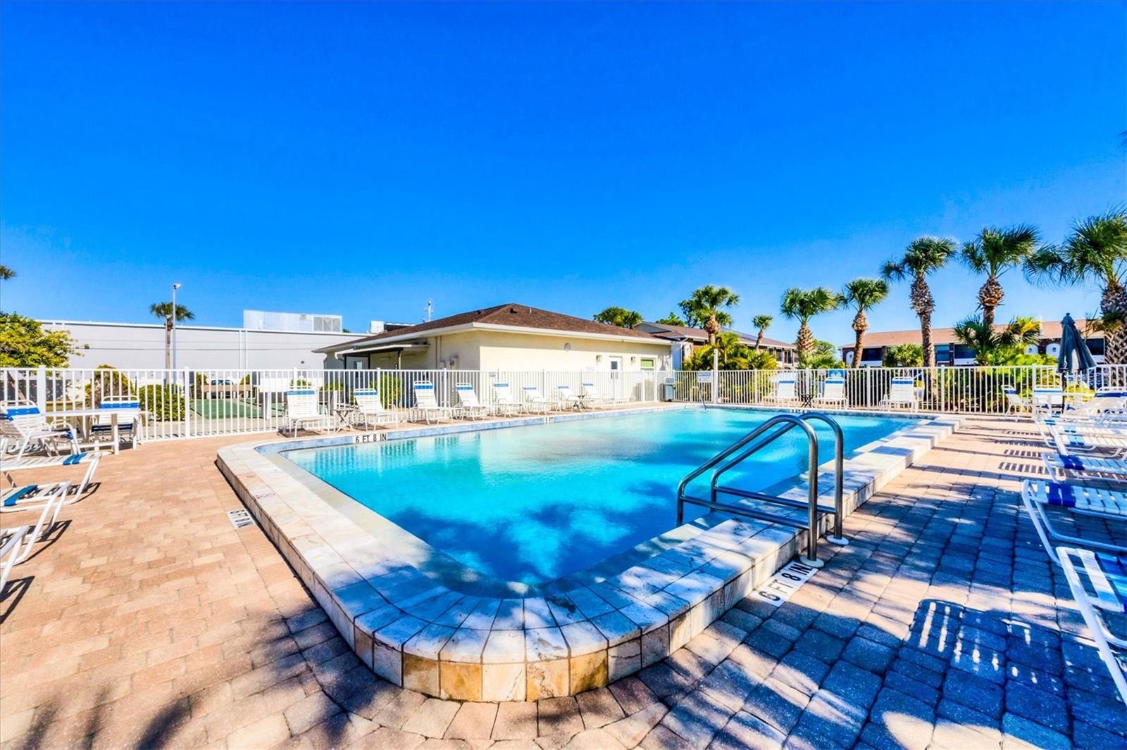 Image 30 of 44 For 1531 Placida Road 202