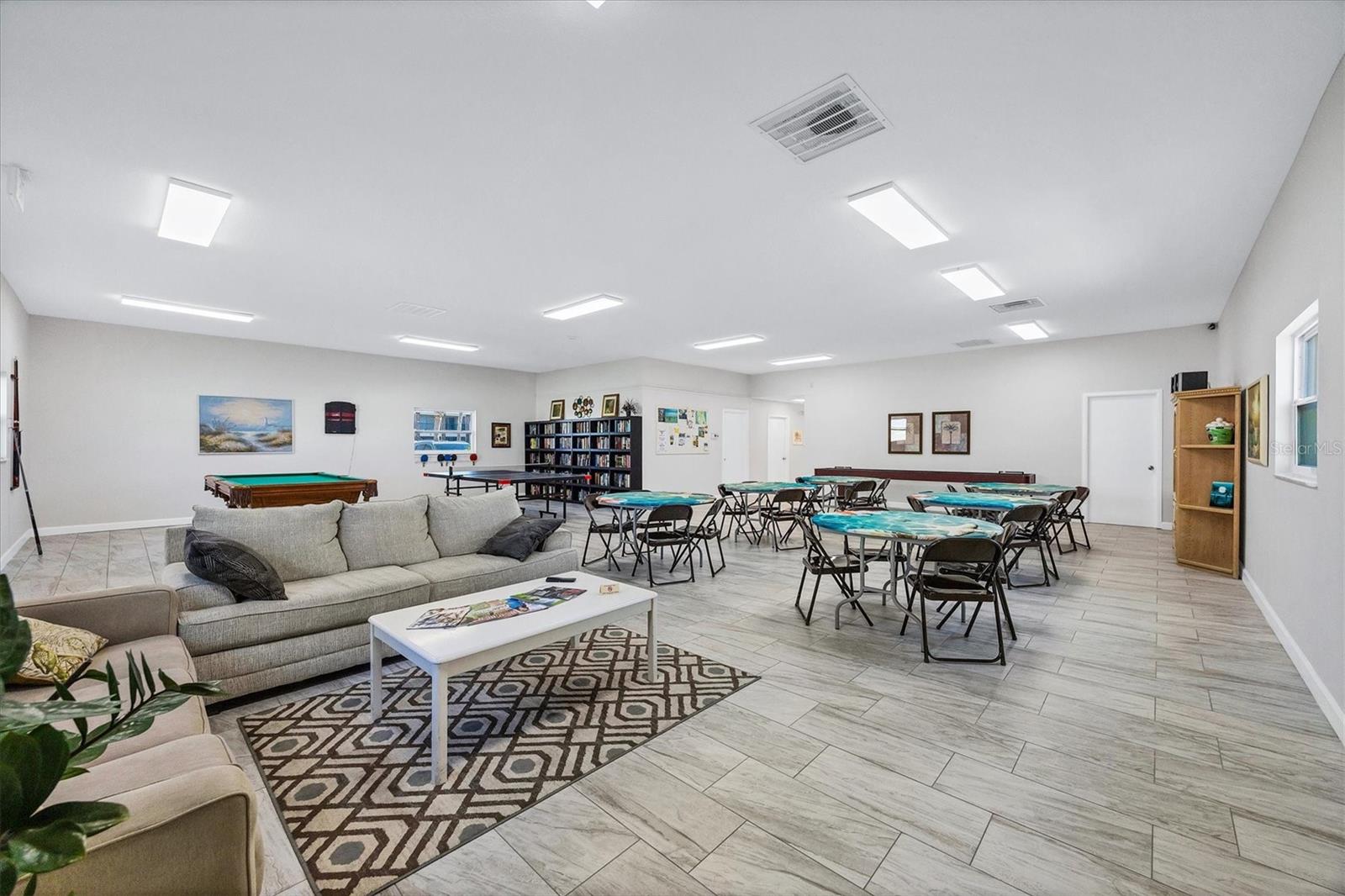 Image 33 of 44 For 1531 Placida Road 202