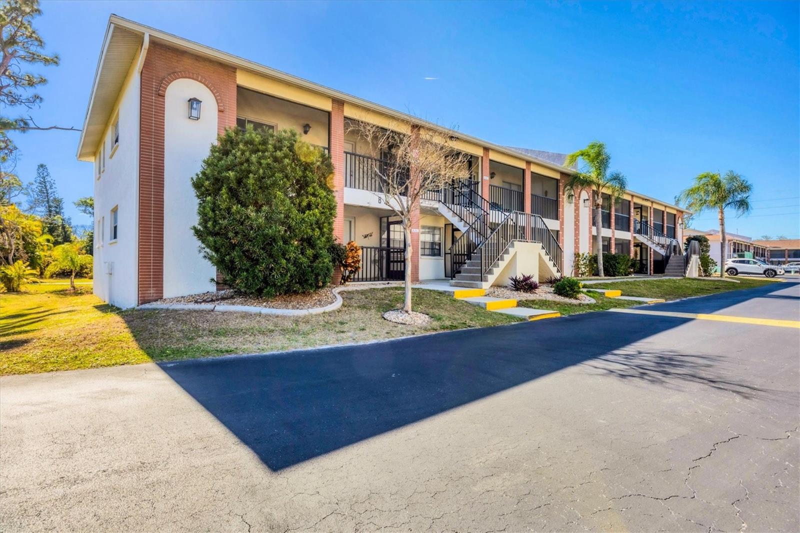 Image 41 of 44 For 1531 Placida Road 202