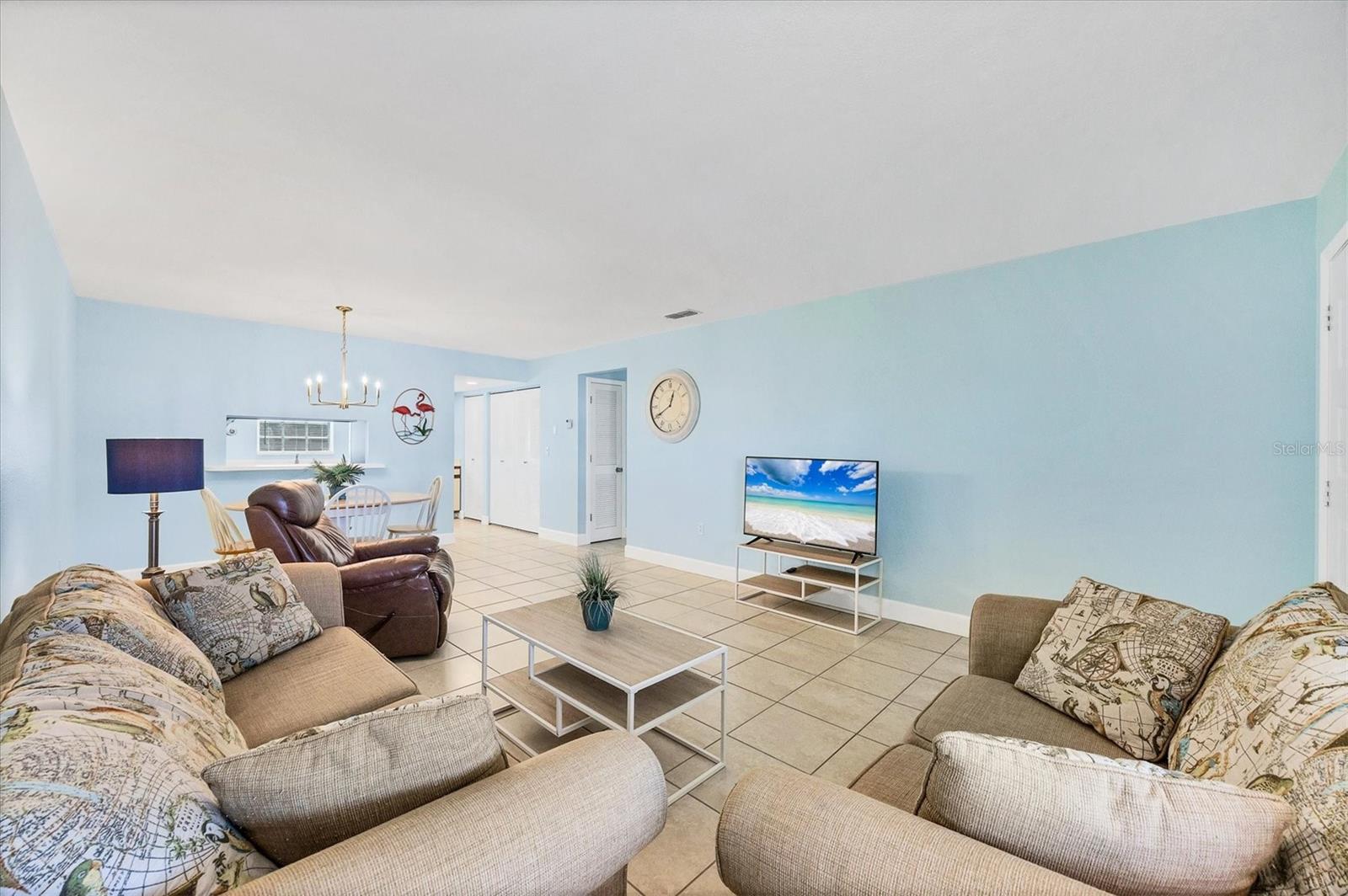 Image 9 of 44 For 1531 Placida Road 202