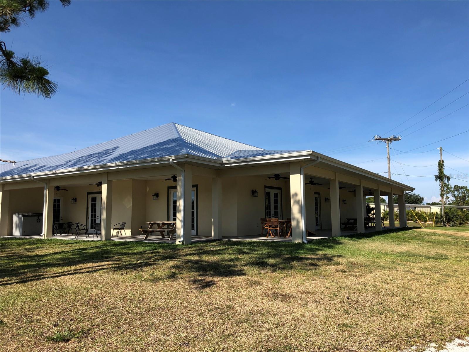 Image 11 of 100 For 601 Rotonda Circle