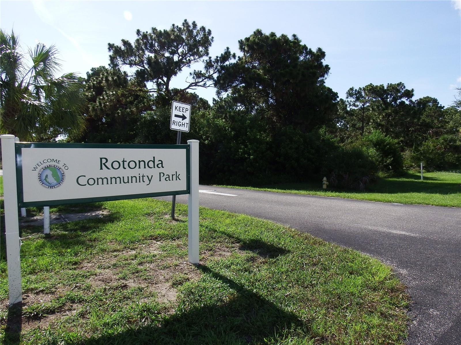 Image 16 of 100 For 601 Rotonda Circle