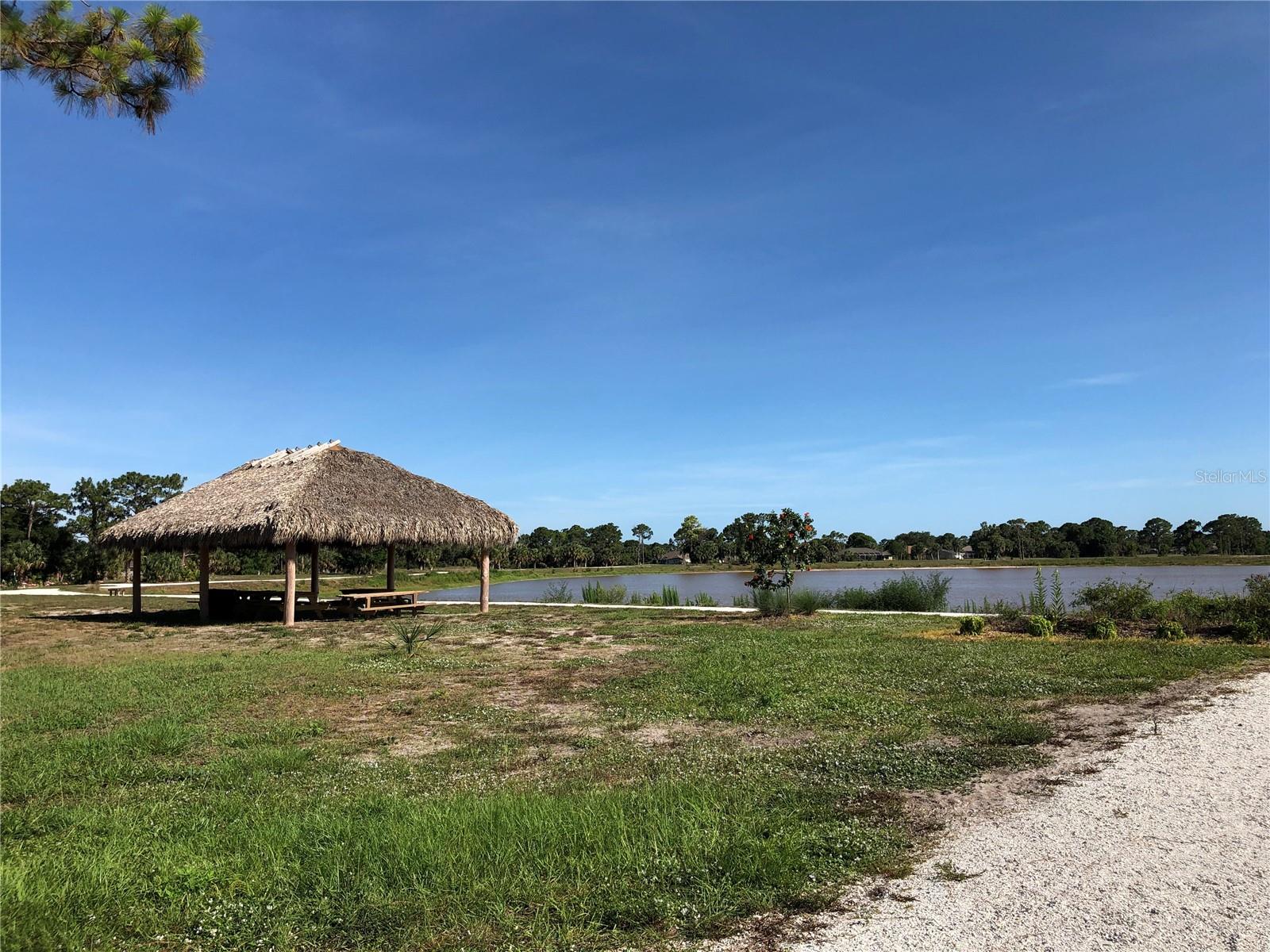 Image 8 of 100 For 601 Rotonda Circle