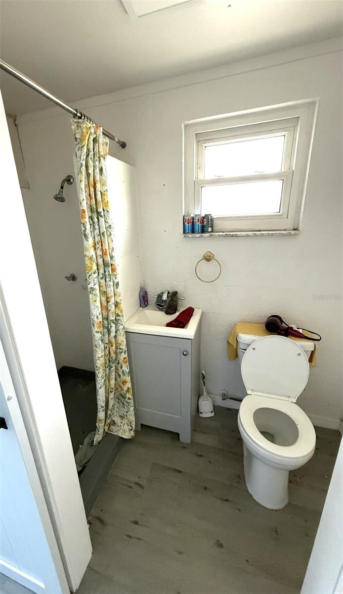 Image 15 of 19 For 801 2nd Street