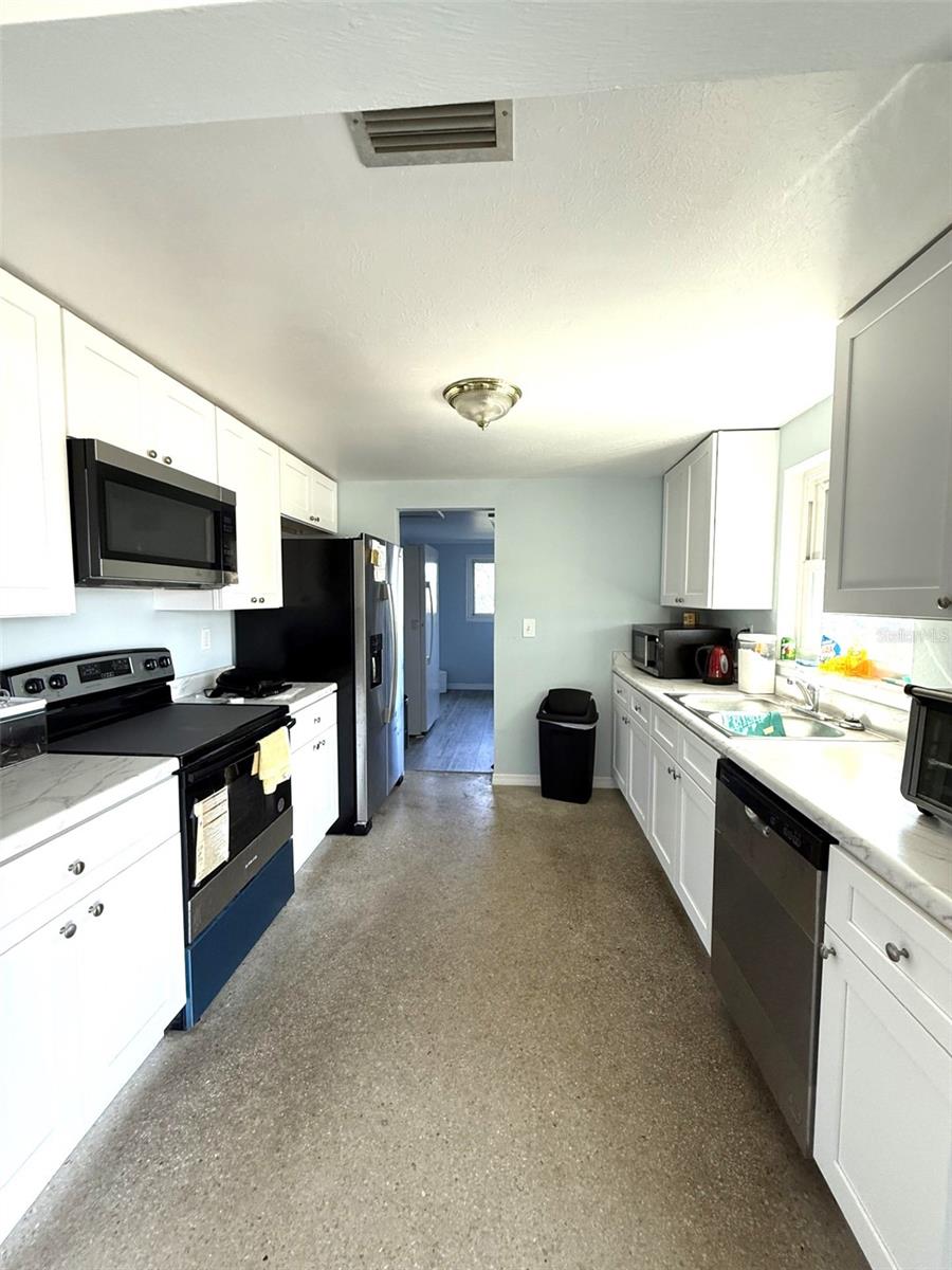 Image 9 of 19 For 801 2nd Street