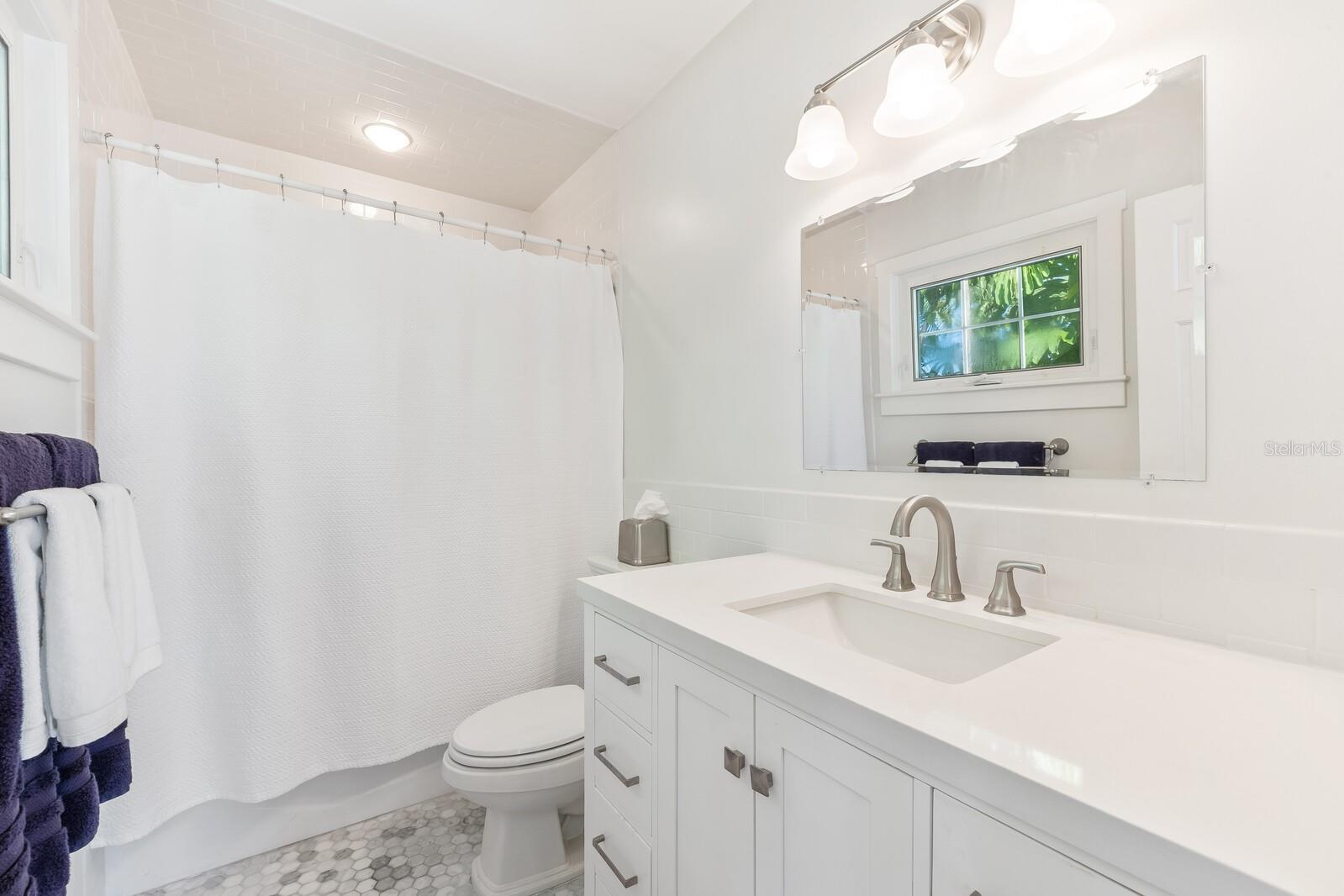 Image 11 of 38 For 161 1st Street E