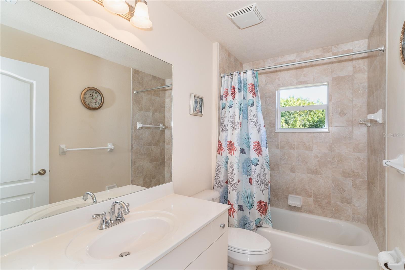 Image 28 of 34 For 521 Grove Avenue Nw