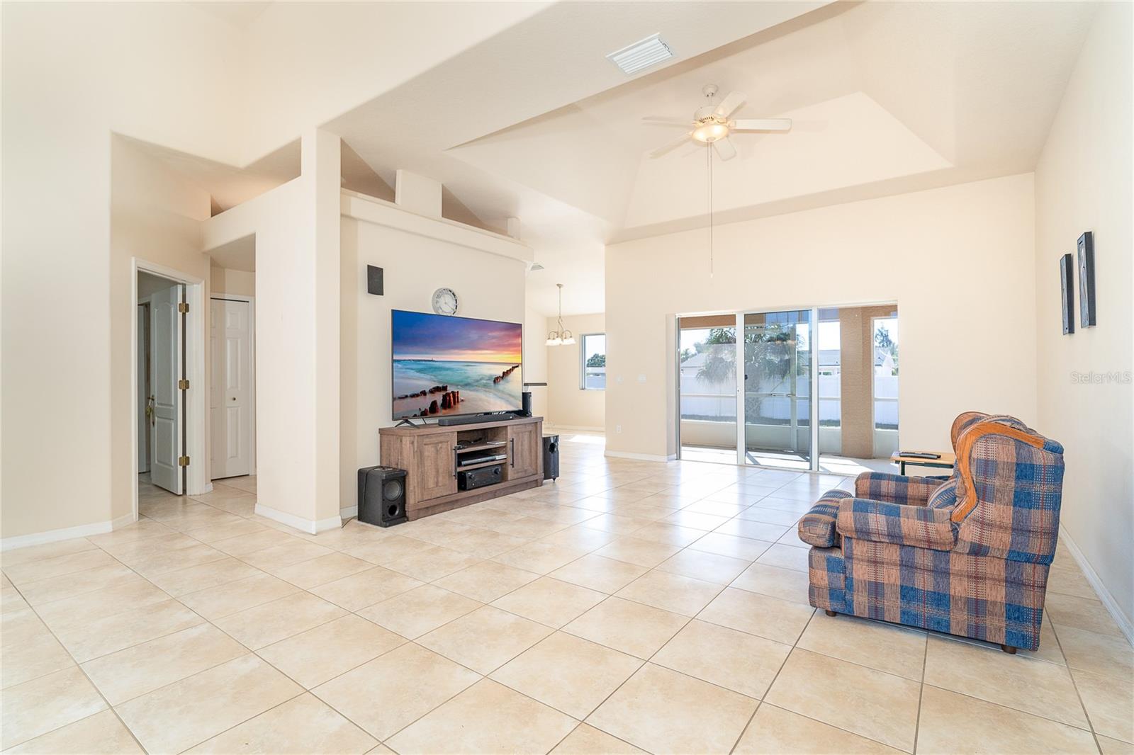 Image 8 of 34 For 521 Grove Avenue Nw