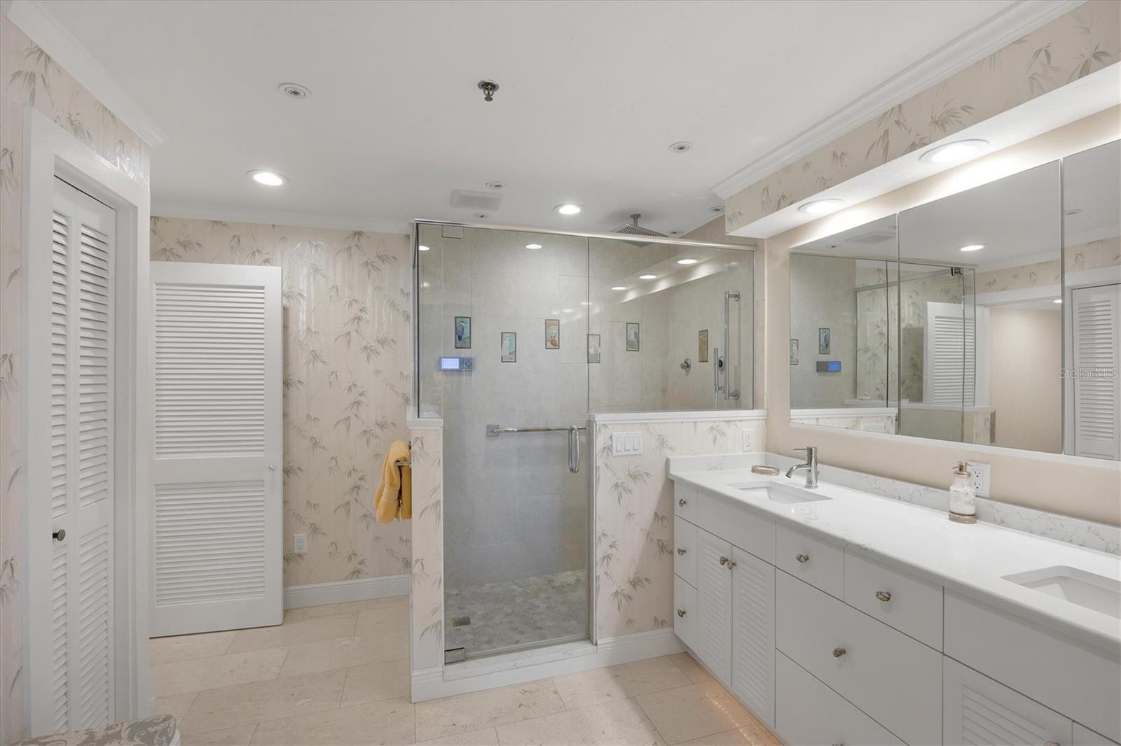 Image 27 of 63 For 11000 Placida Road 2103