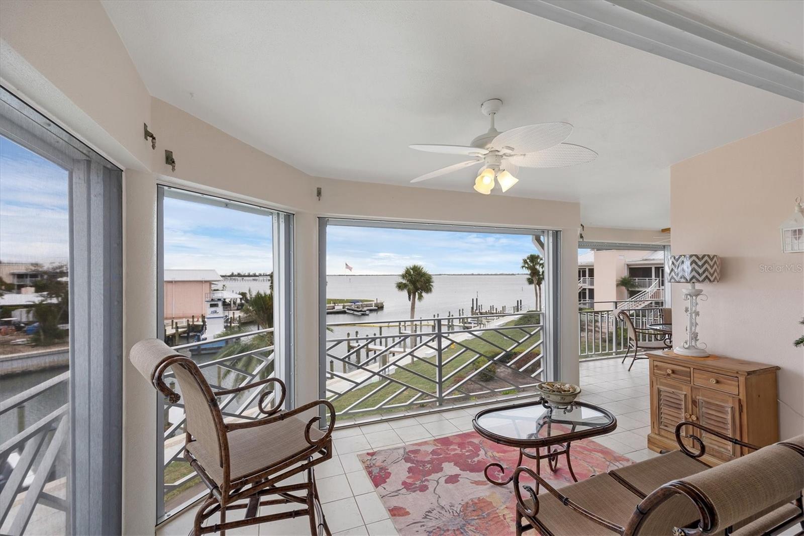 Image 8 of 63 For 11000 Placida Road 2103