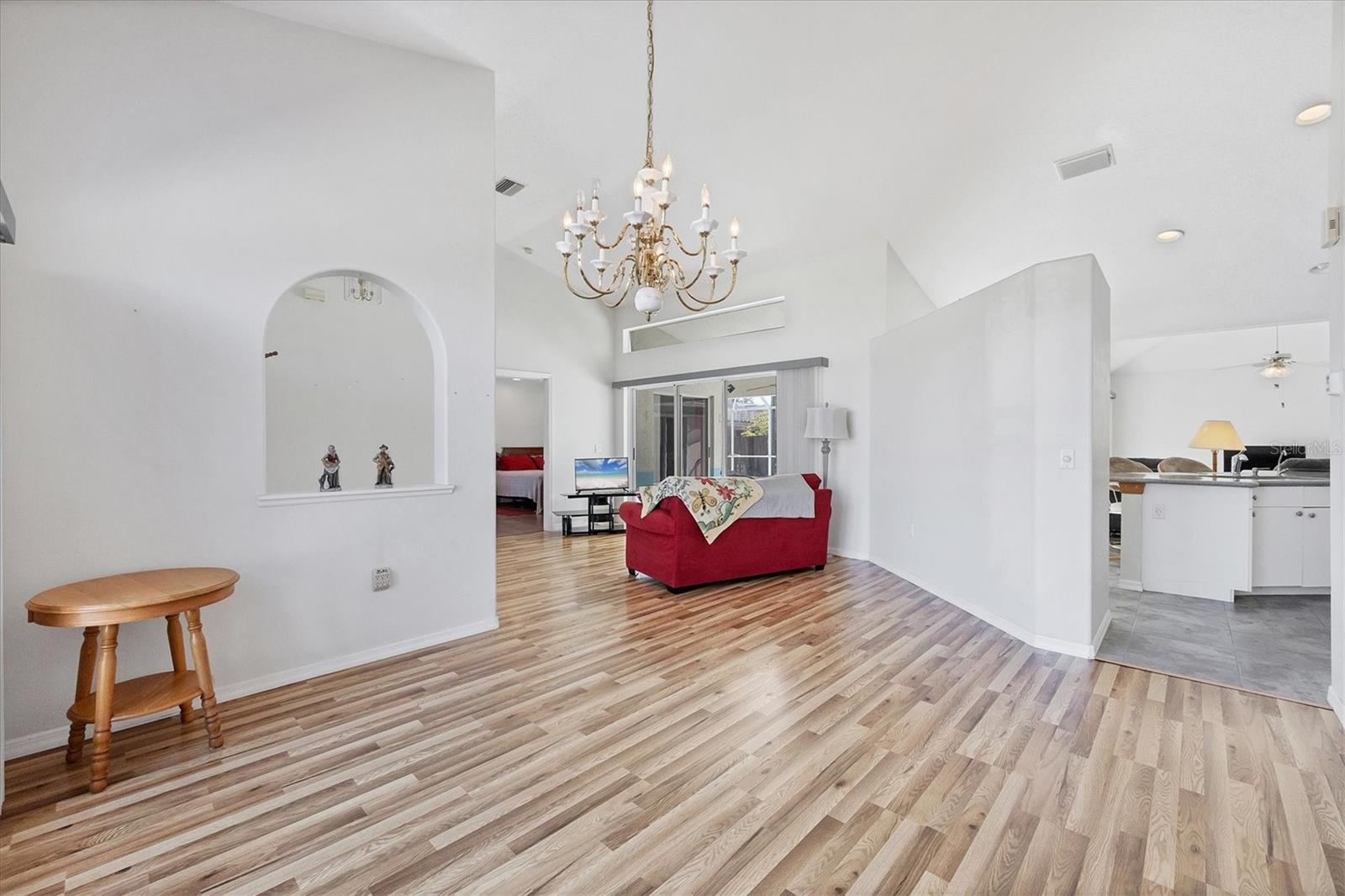 Image 12 of 37 For 2657 Tusket Avenue