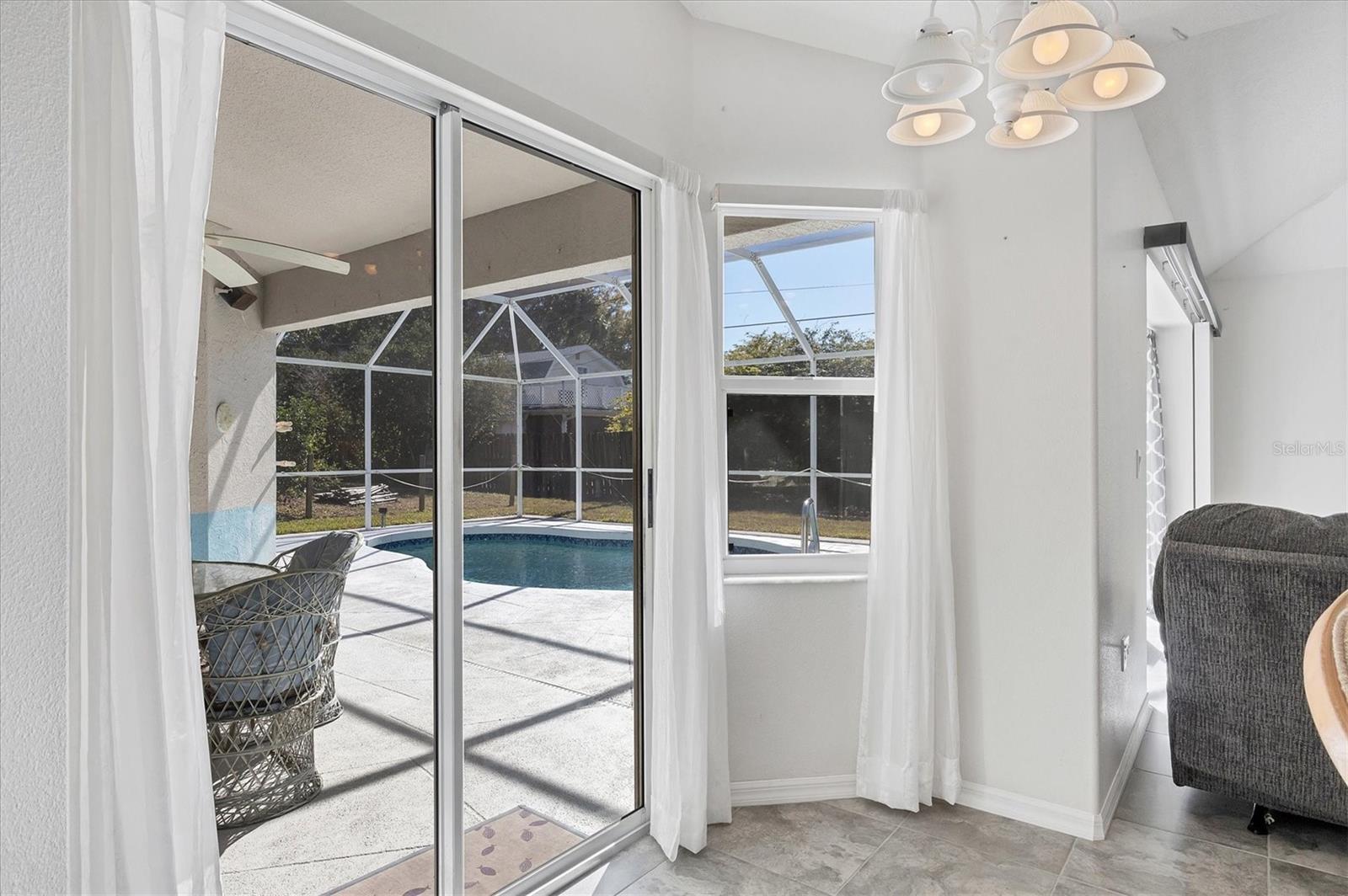 Image 16 of 37 For 2657 Tusket Avenue