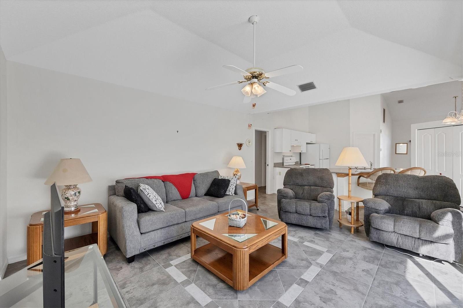 Image 18 of 37 For 2657 Tusket Avenue