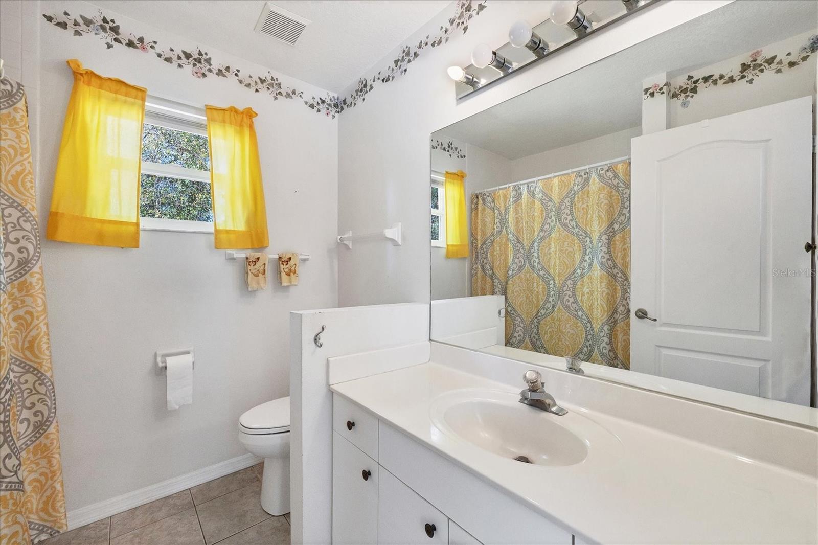 Image 26 of 37 For 2657 Tusket Avenue