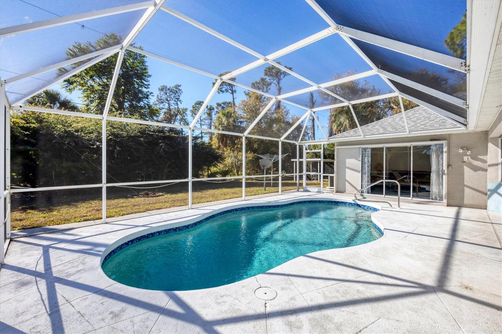 Image 31 of 37 For 2657 Tusket Avenue