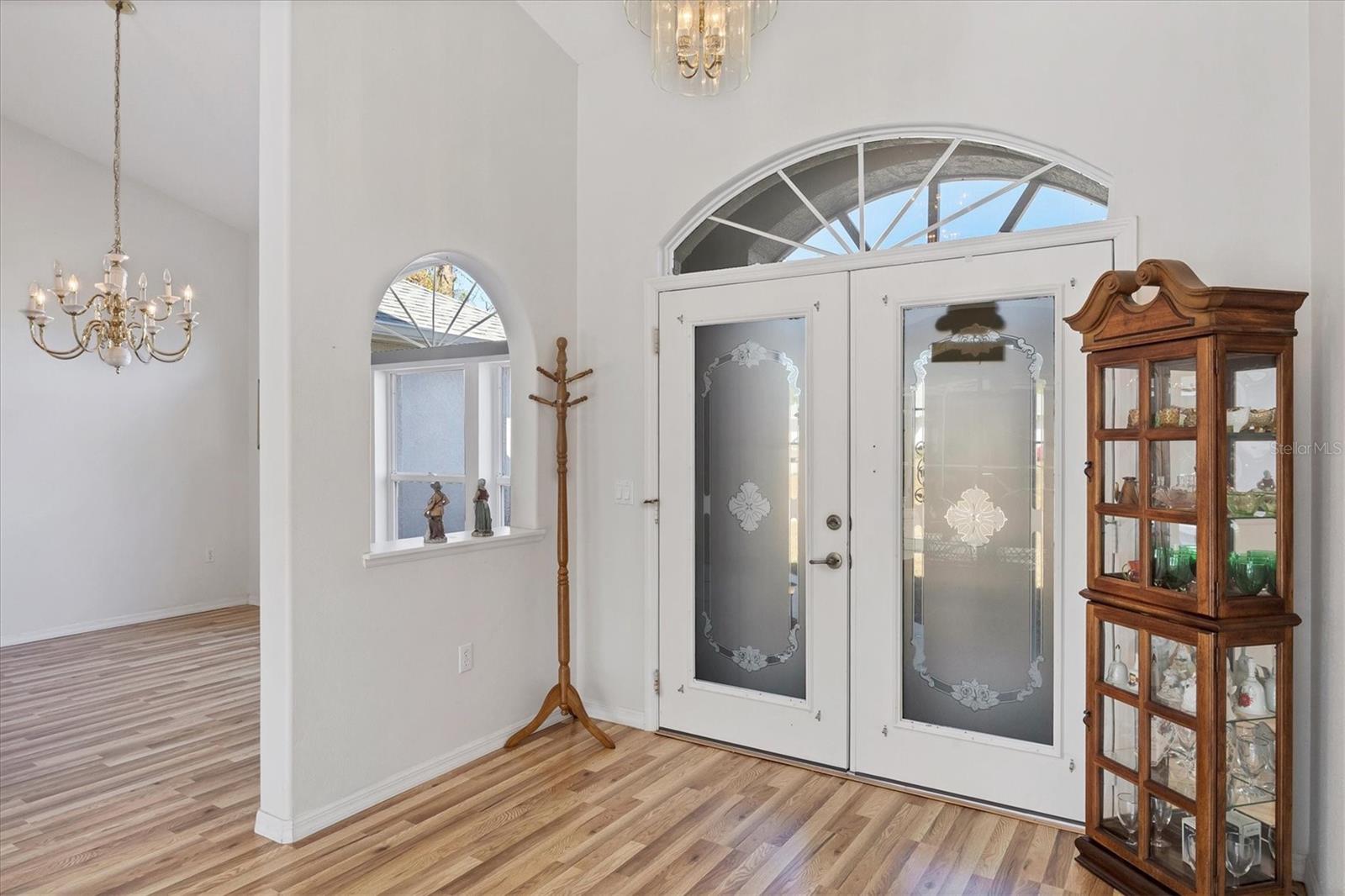 Image 4 of 37 For 2657 Tusket Avenue