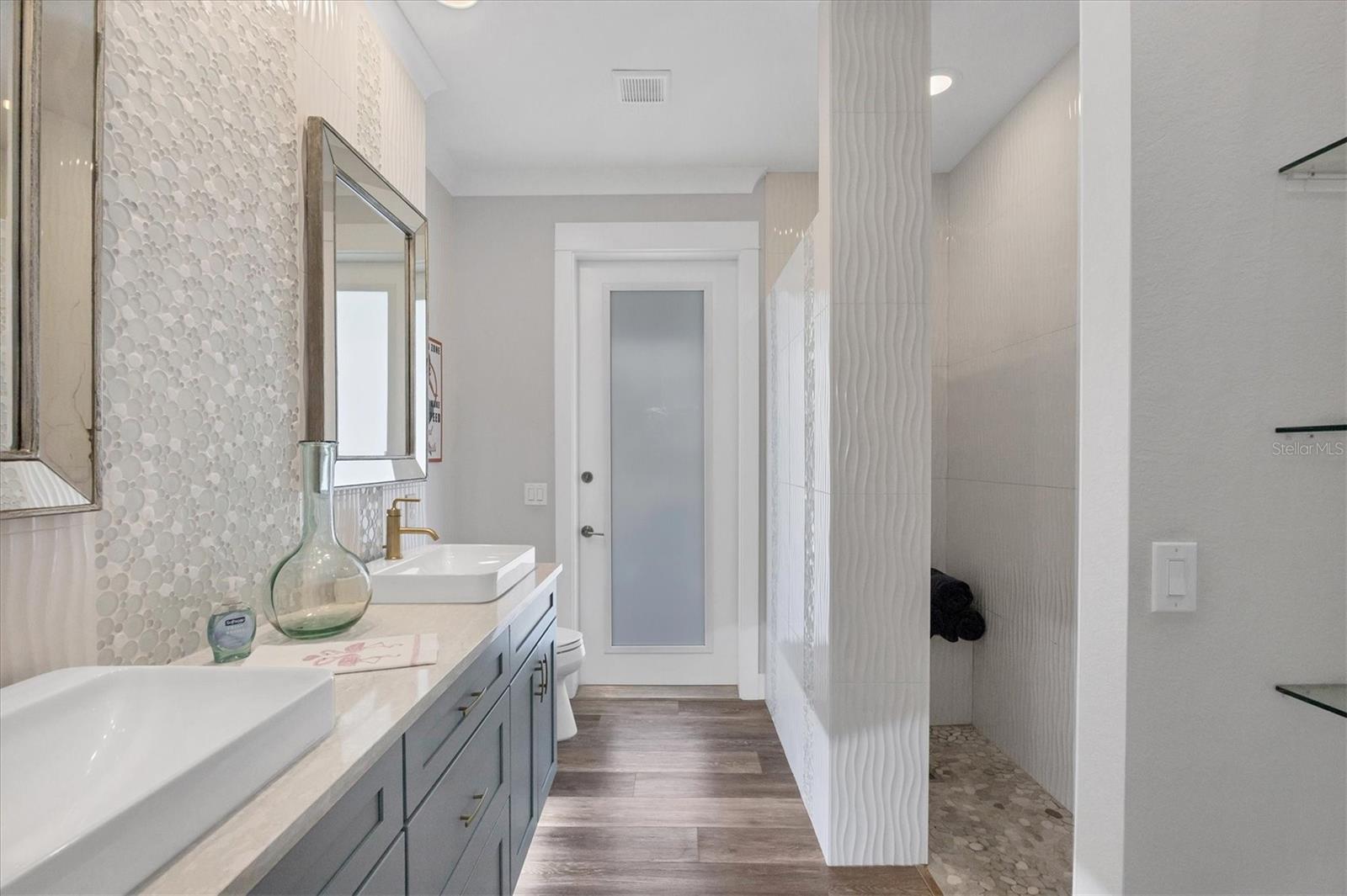 Image 24 of 46 For 11138 Magdalena Avenue