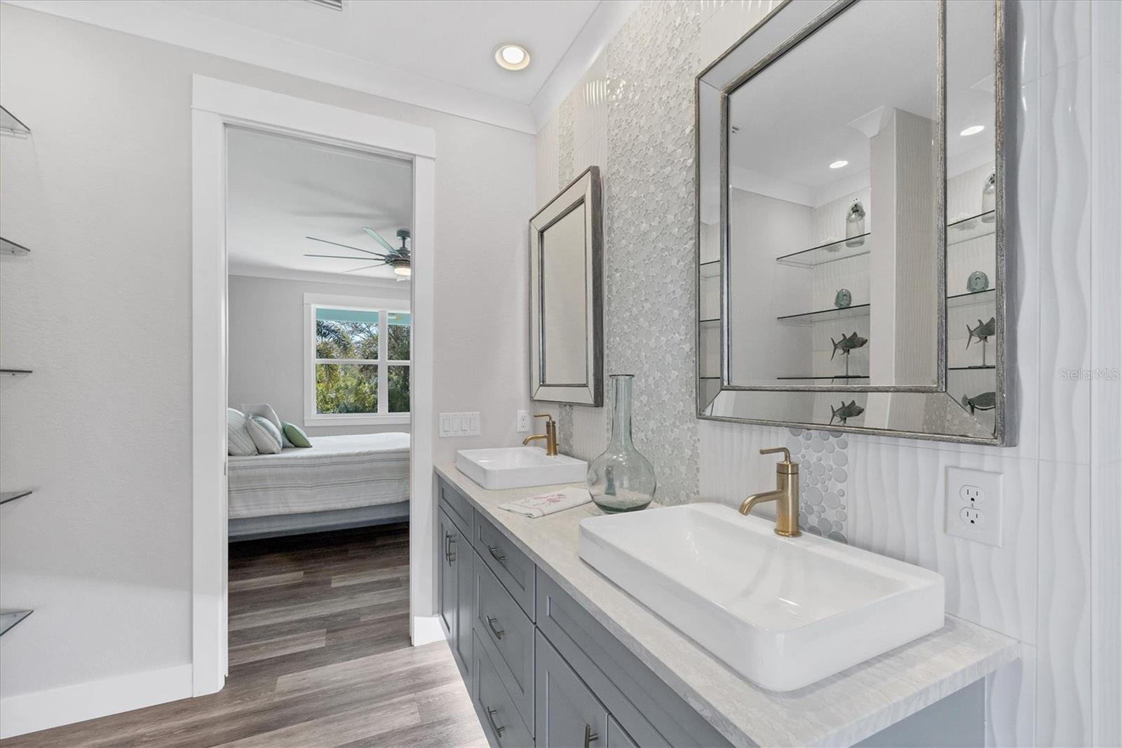 Image 27 of 46 For 11138 Magdalena Avenue