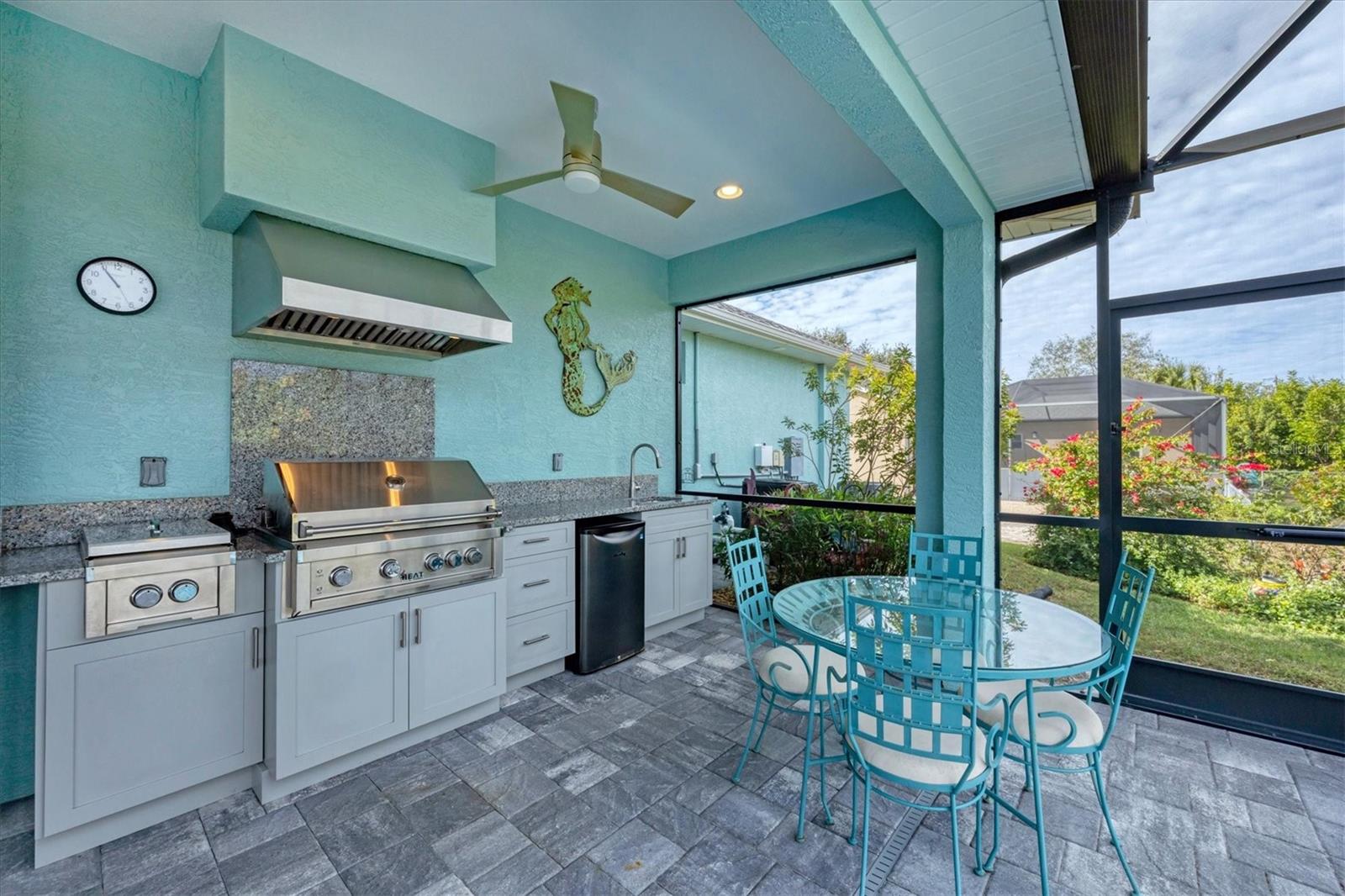 Image 29 of 46 For 11138 Magdalena Avenue