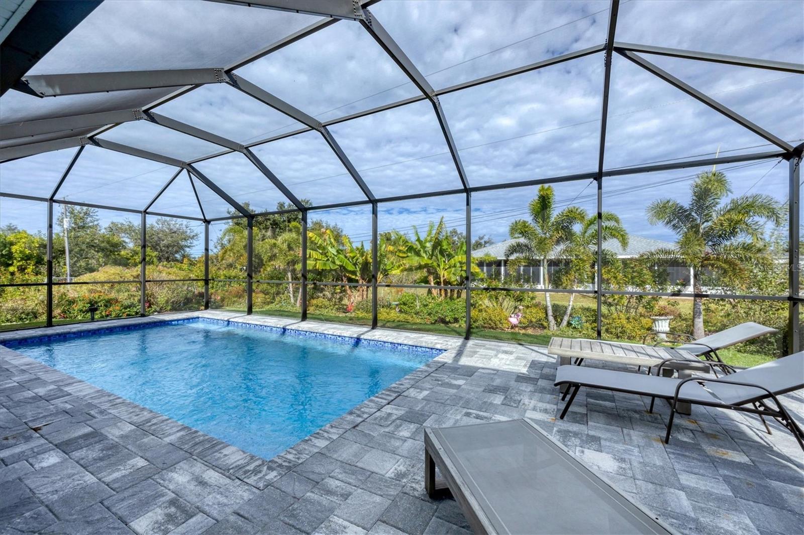 Image 31 of 46 For 11138 Magdalena Avenue