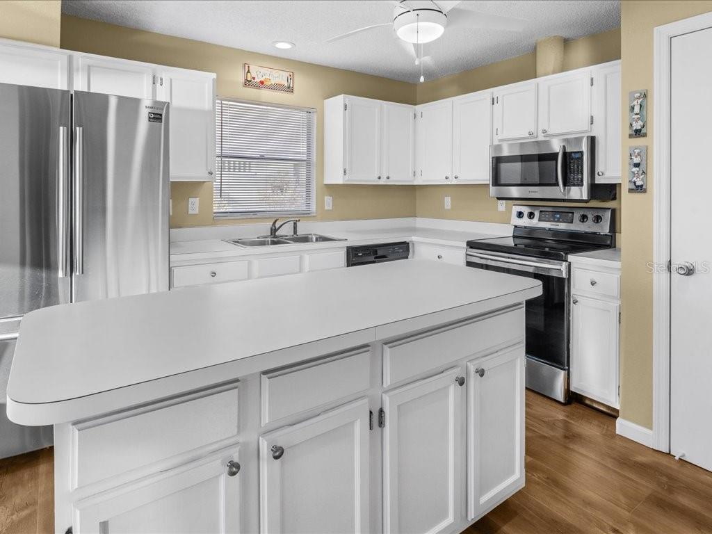 Image 13 of 52 For 437 Cypress Forest Boulevard