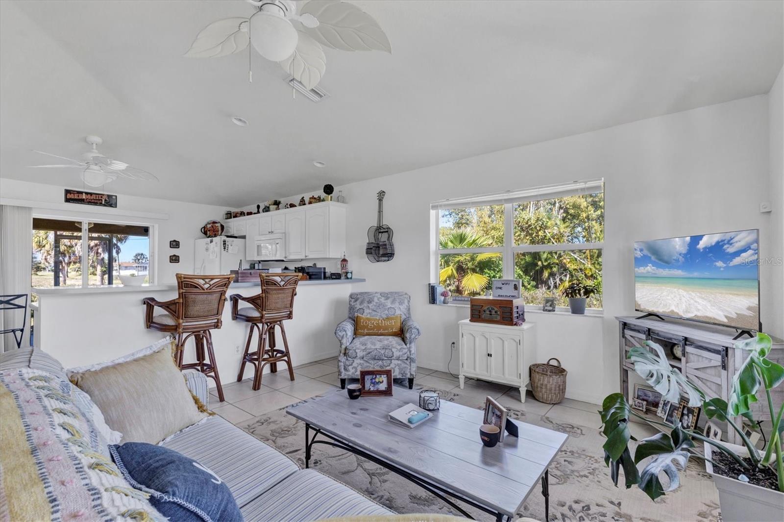 Image 14 of 53 For 230 Rotonda Boulevard W