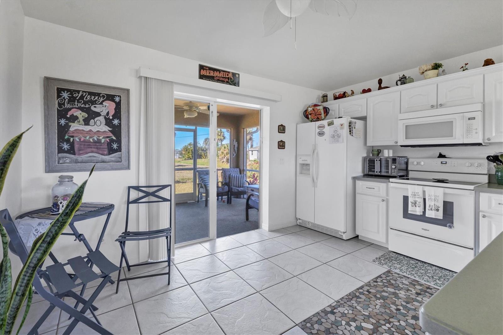 Image 17 of 53 For 230 Rotonda Boulevard W