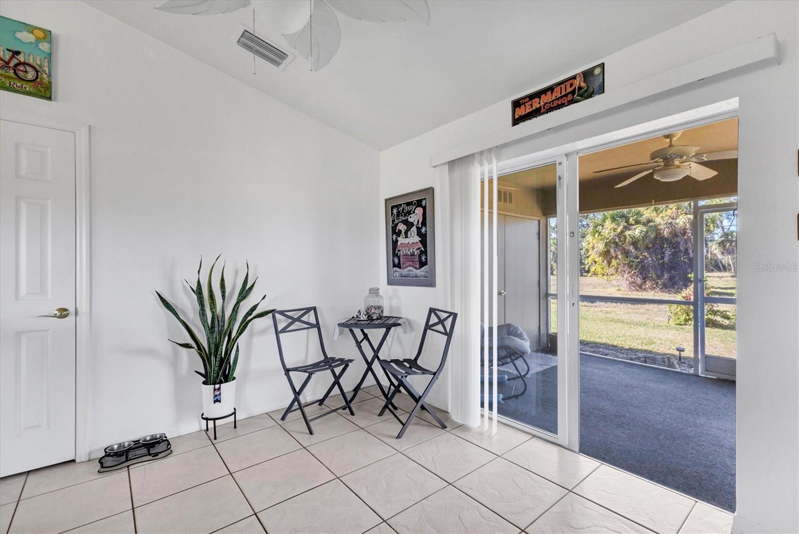 Image 21 of 53 For 230 Rotonda Boulevard W