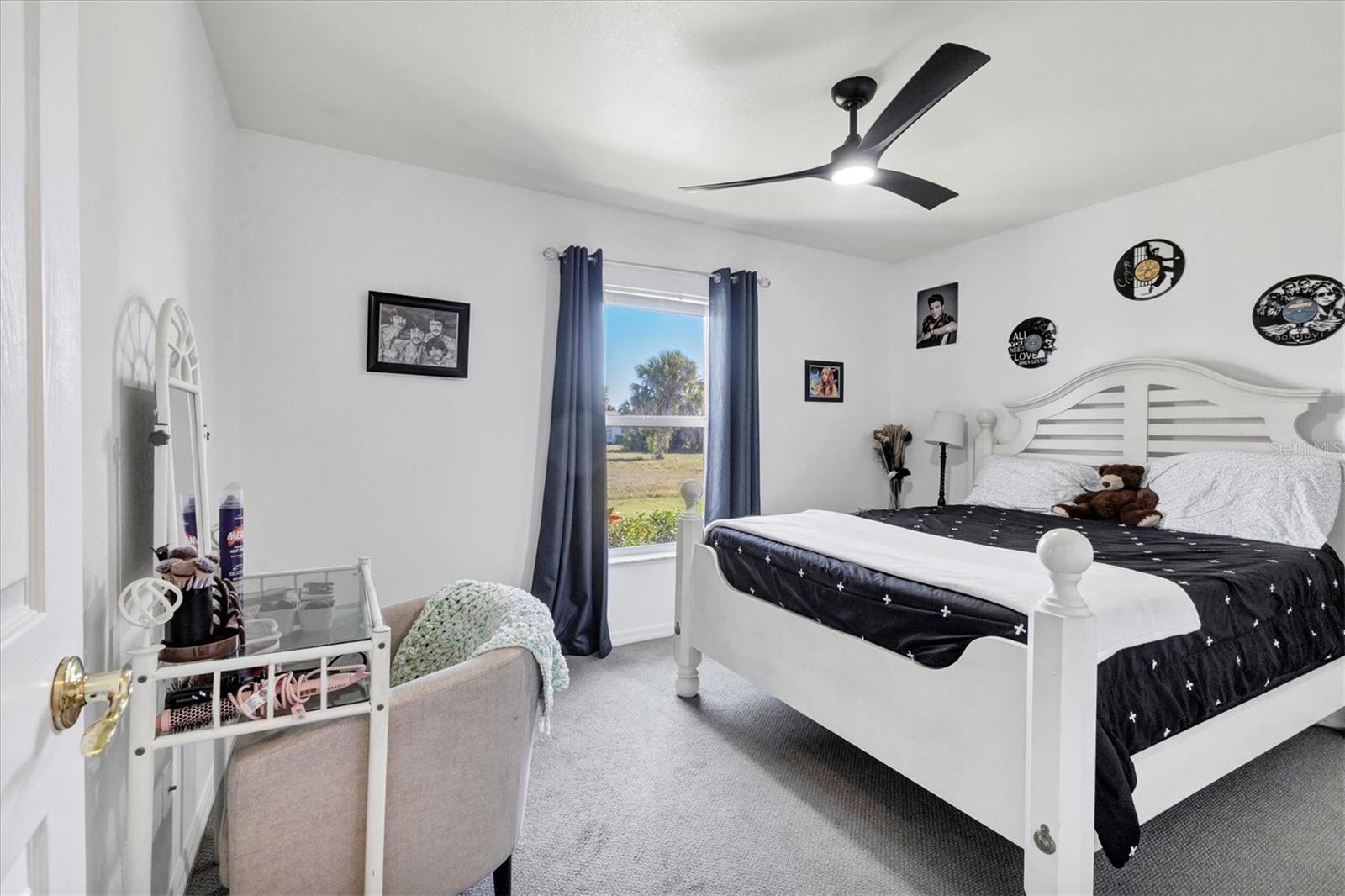 Image 25 of 53 For 230 Rotonda Boulevard W