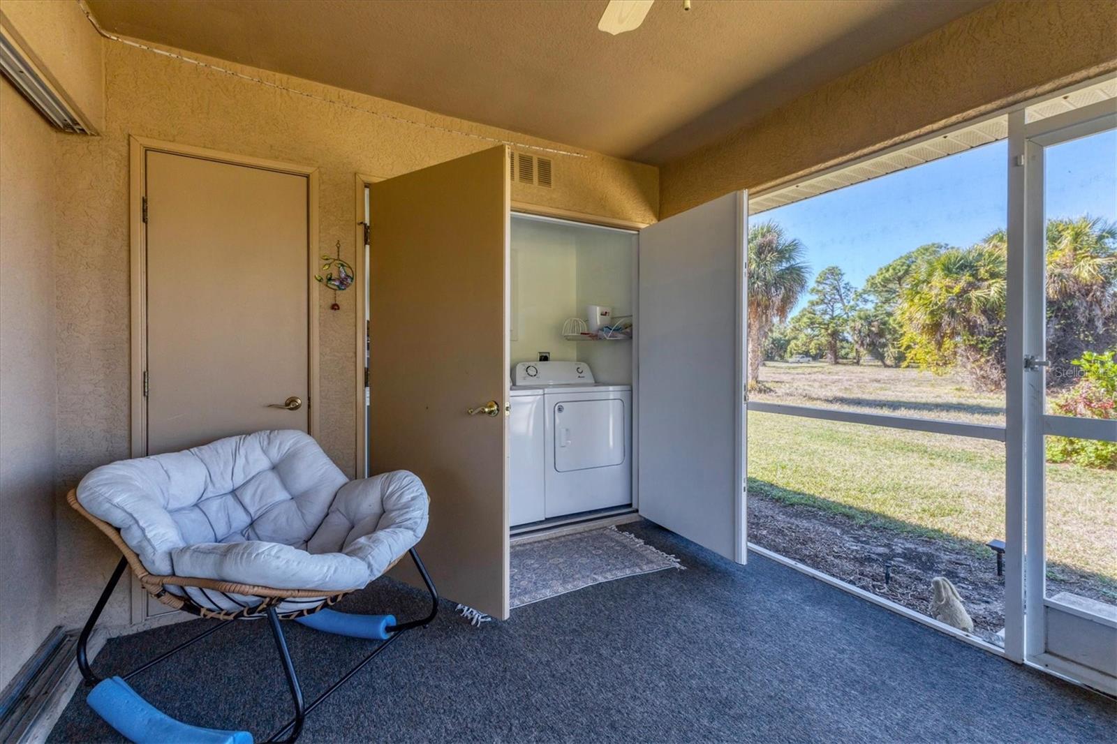 Image 29 of 53 For 230 Rotonda Boulevard W