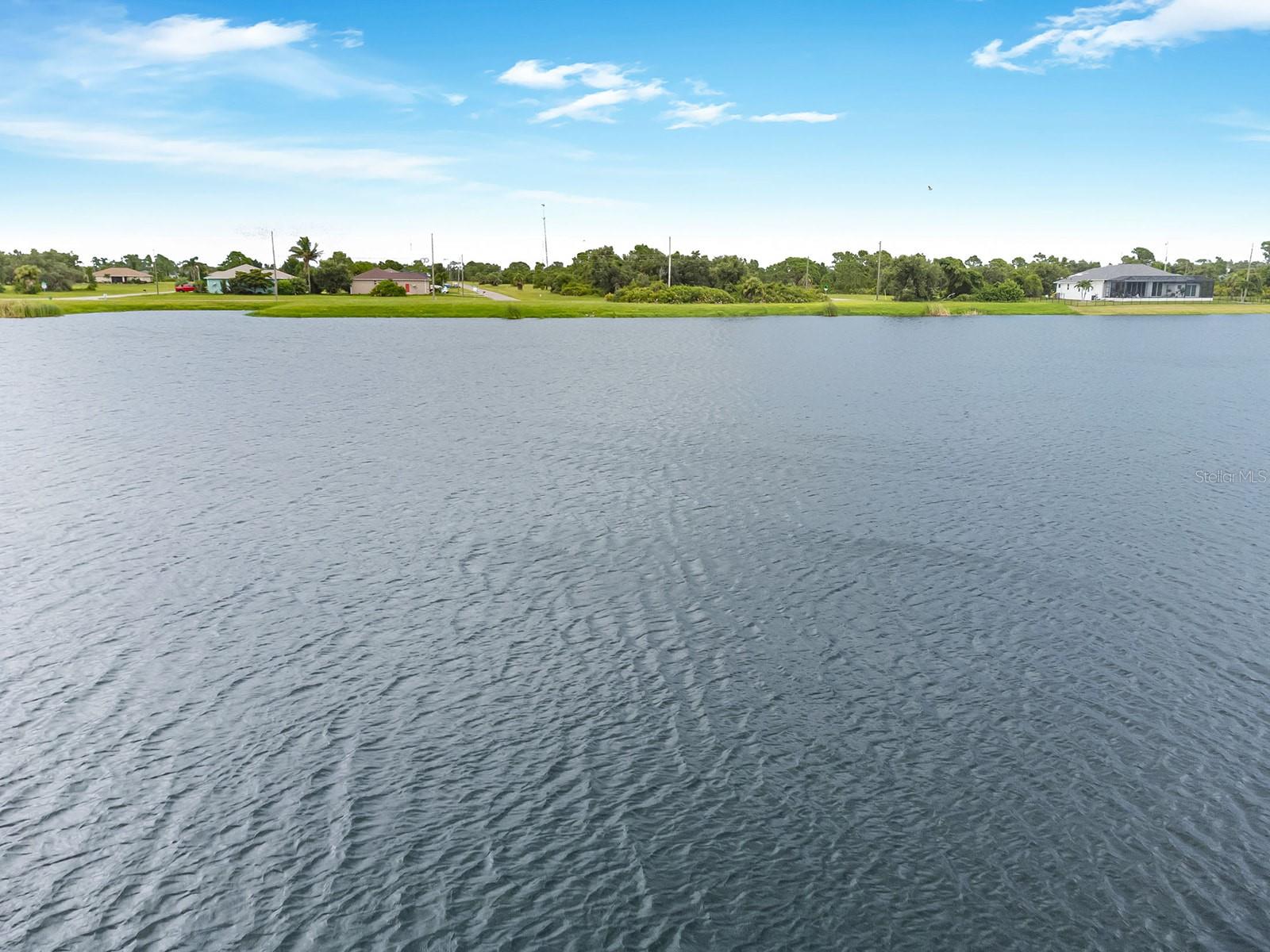 Image 23 of 40 For 24 Windward Lane