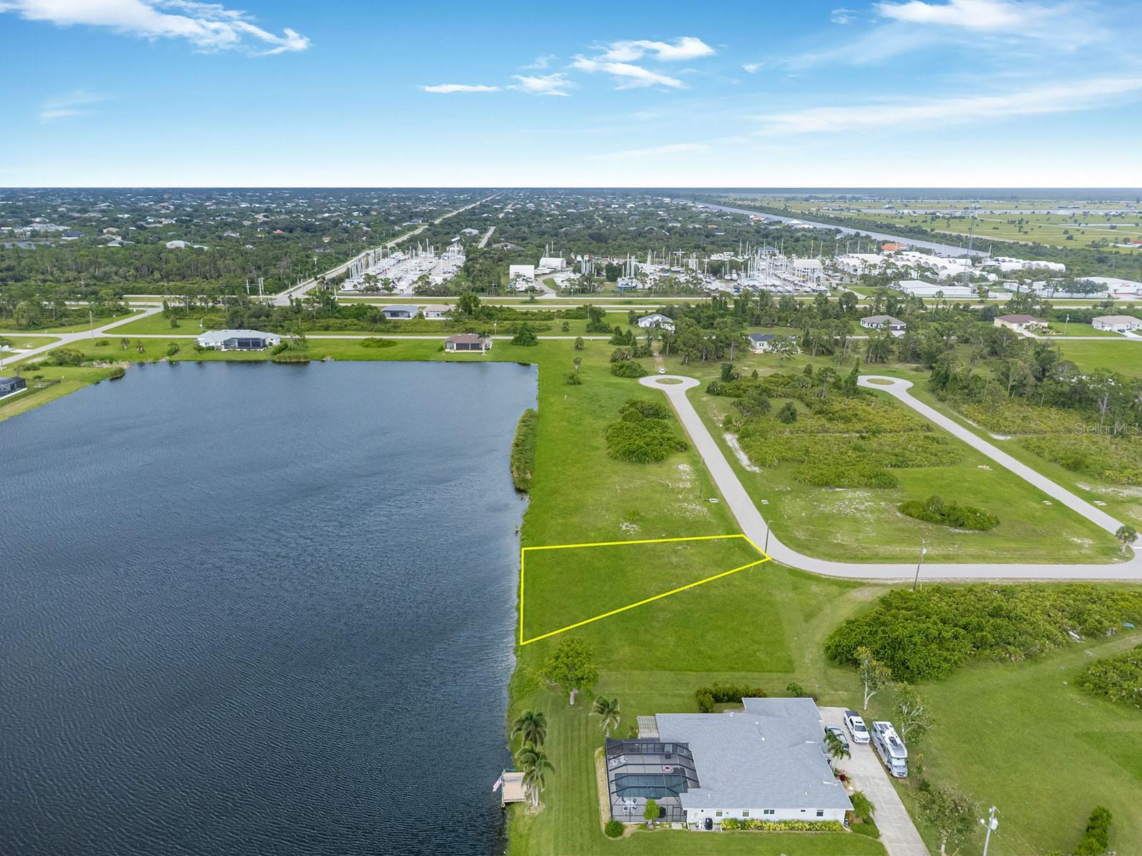 Image 8 of 40 For 24 Windward Lane