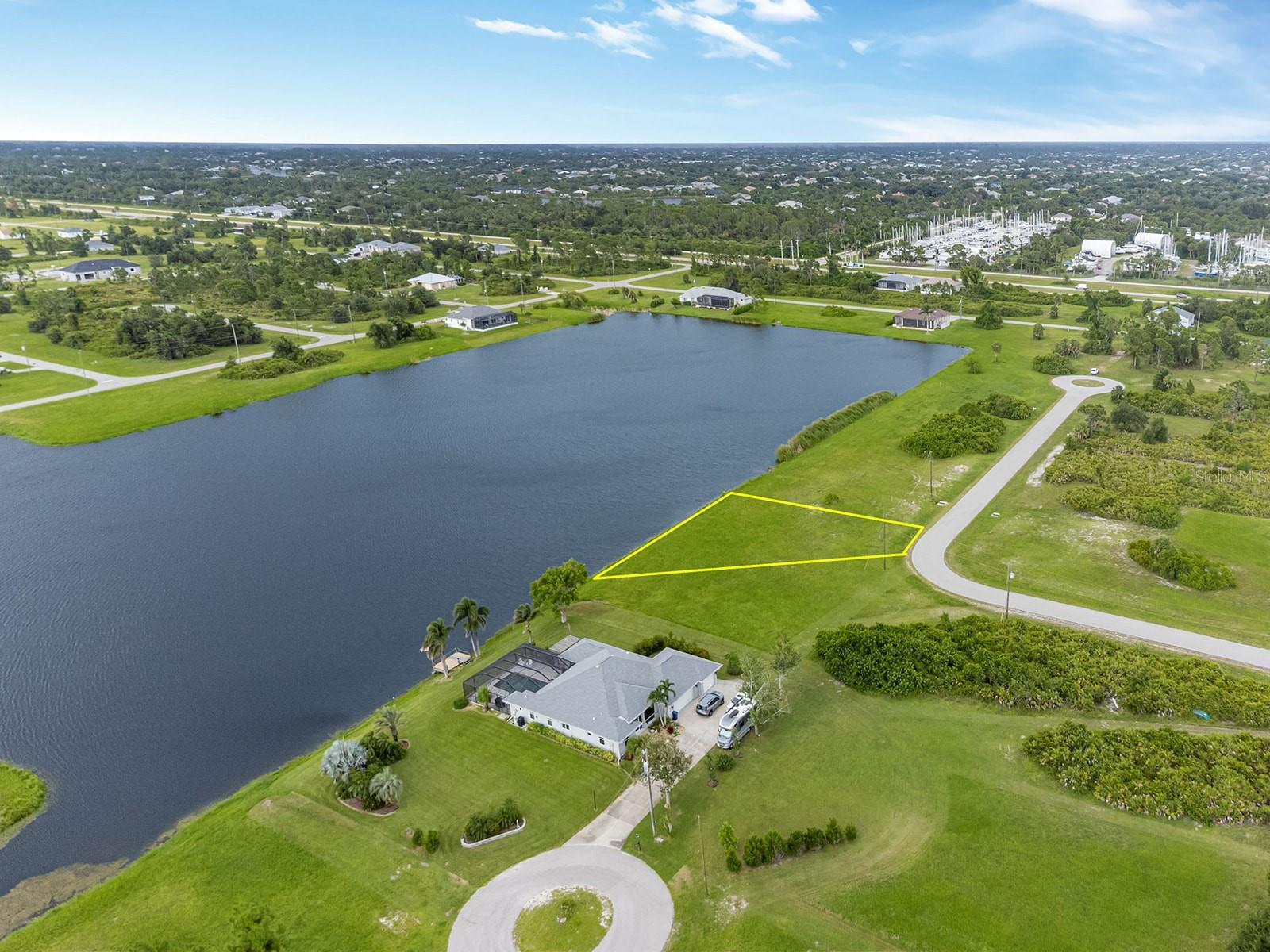 Image 9 of 40 For 24 Windward Lane