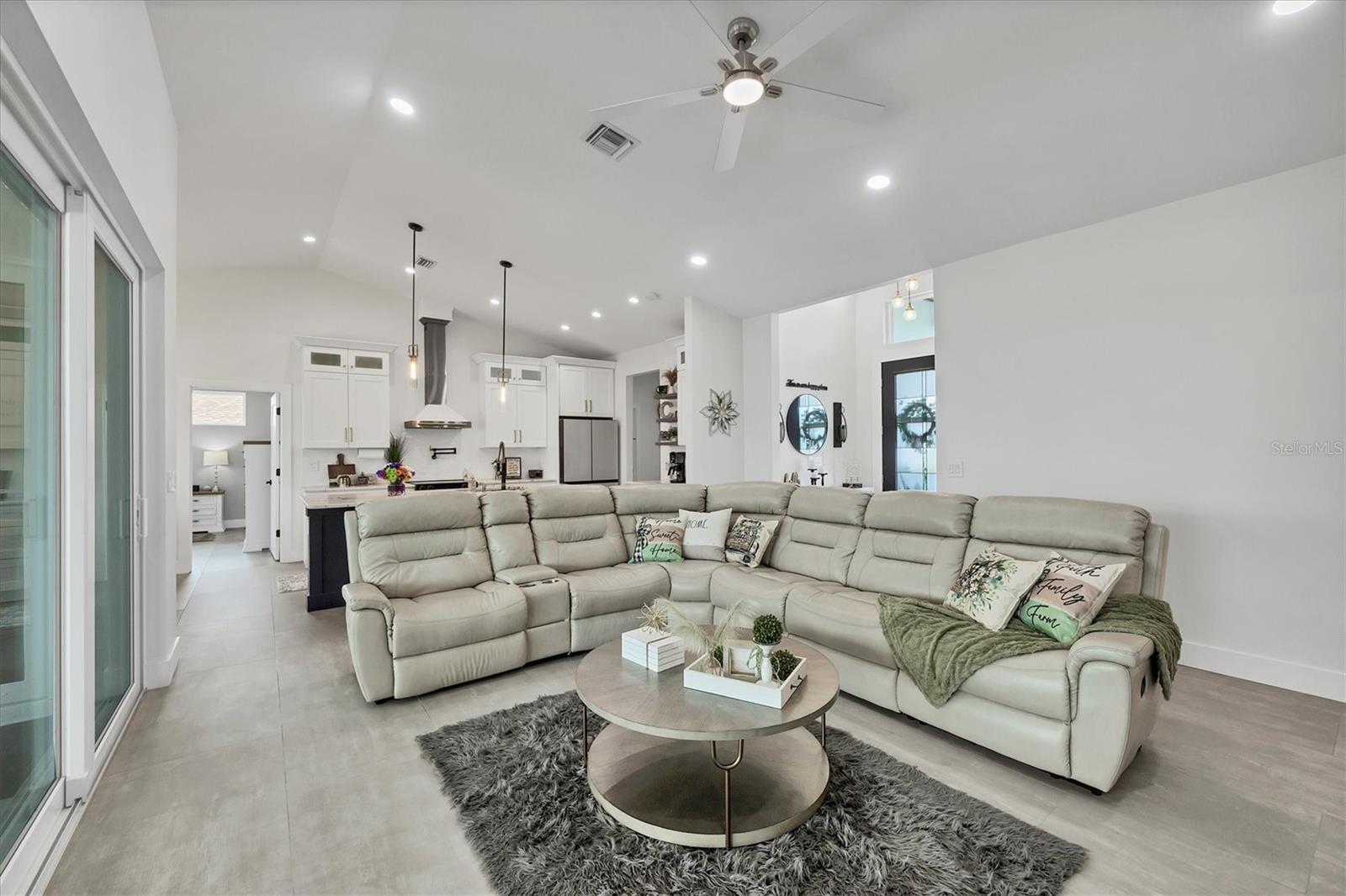 Image 12 of 73 For 15610 Staunton Circle