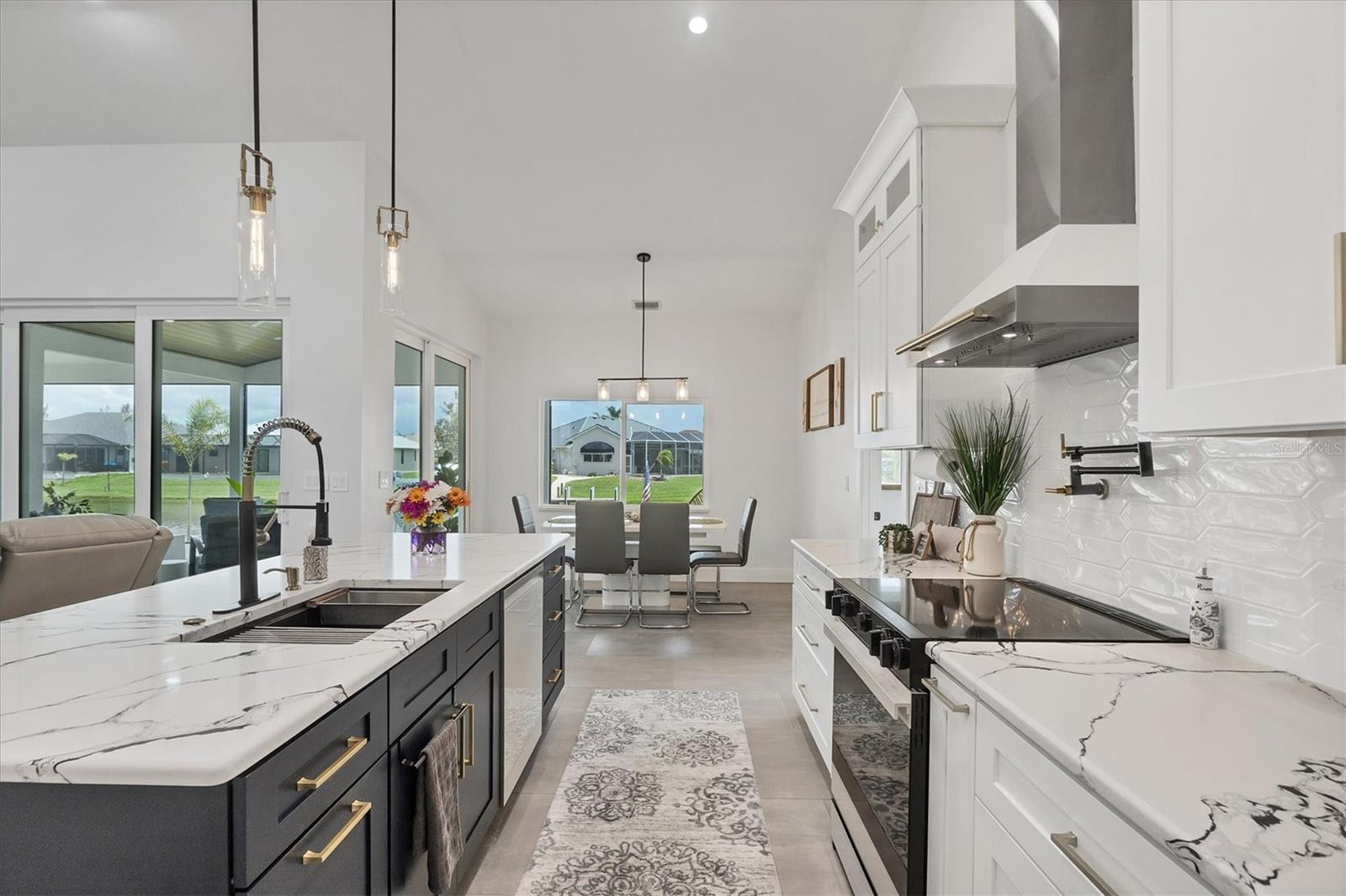 Image 16 of 73 For 15610 Staunton Circle