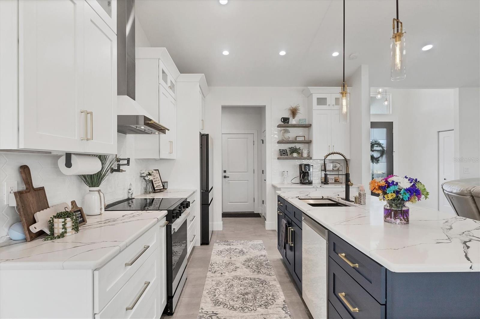 Image 17 of 73 For 15610 Staunton Circle