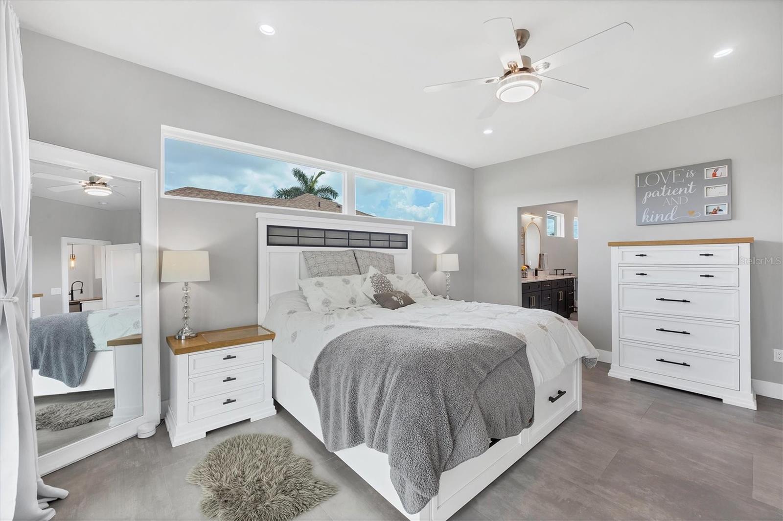 Image 23 of 73 For 15610 Staunton Circle