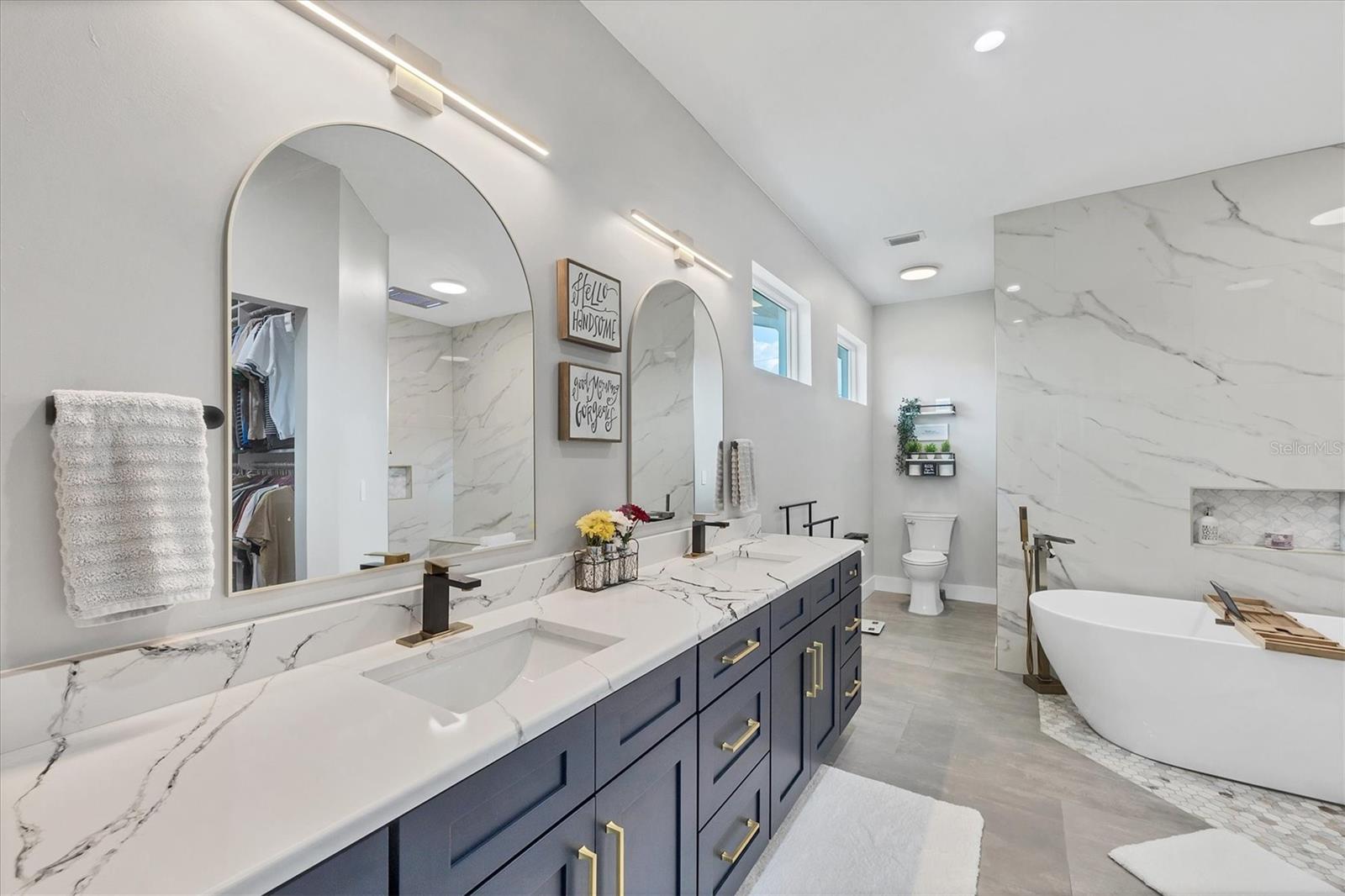 Image 25 of 73 For 15610 Staunton Circle