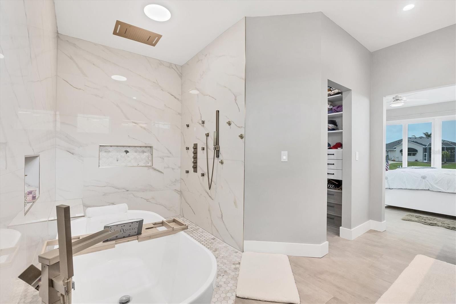 Image 26 of 73 For 15610 Staunton Circle