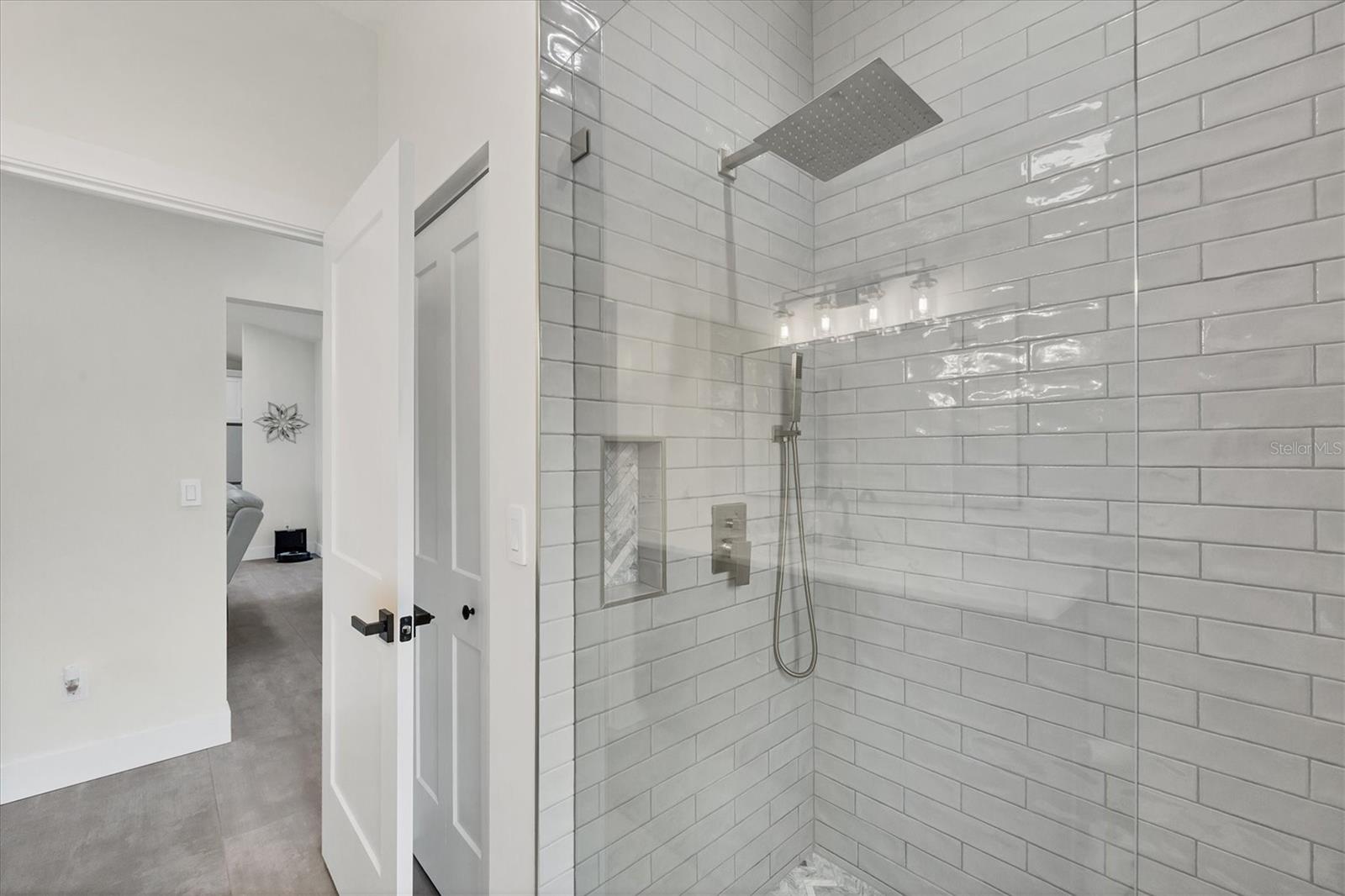 Image 32 of 73 For 15610 Staunton Circle