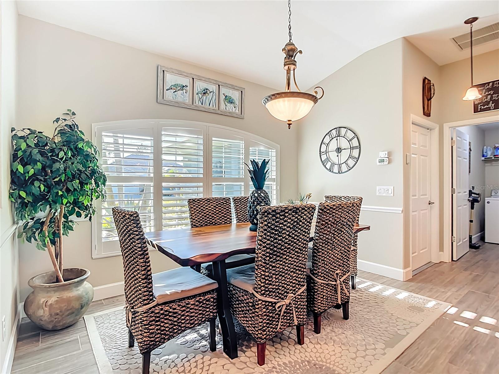 Image 17 of 42 For 79 Pine Valley Court