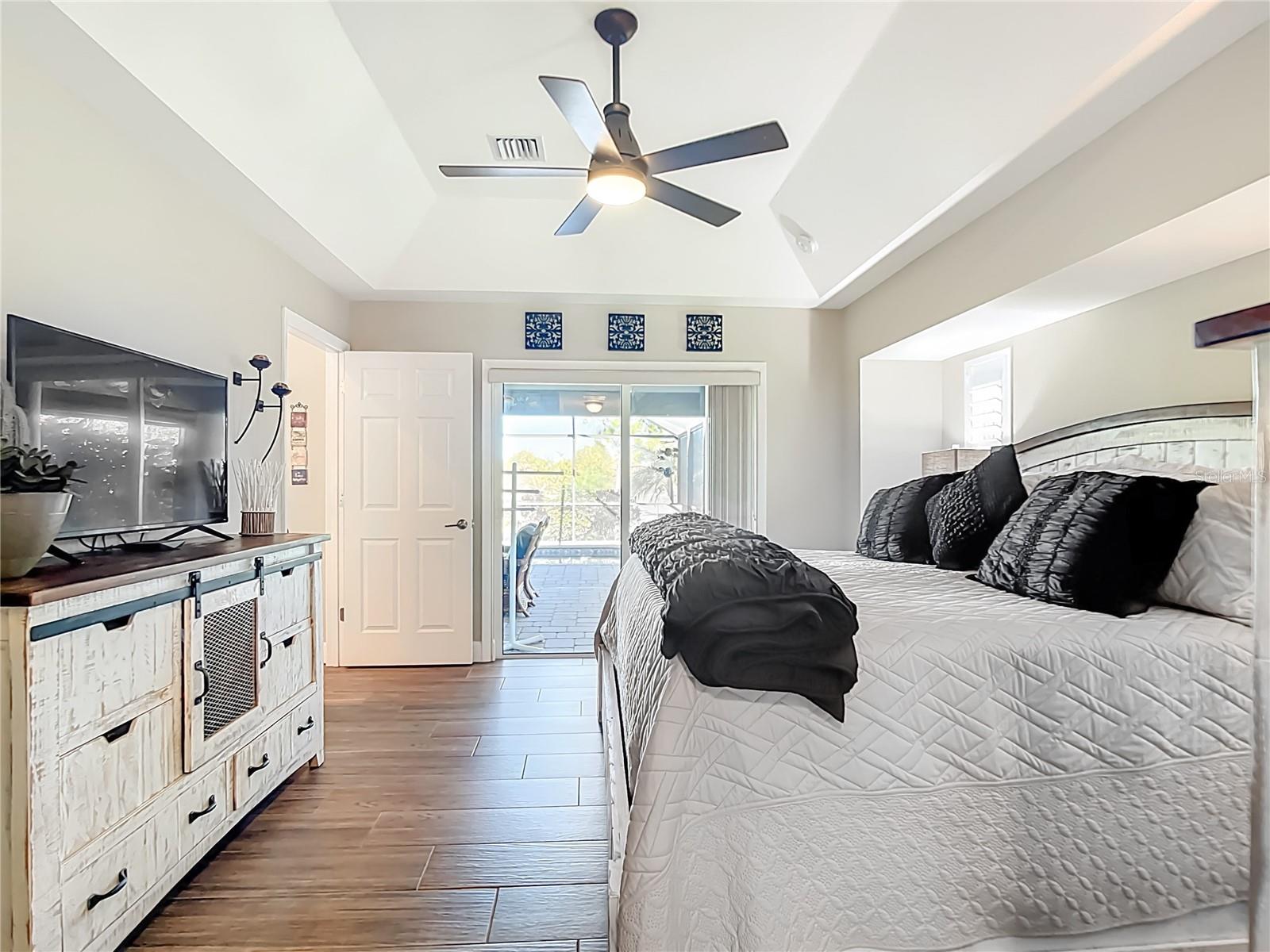 Image 24 of 42 For 79 Pine Valley Court