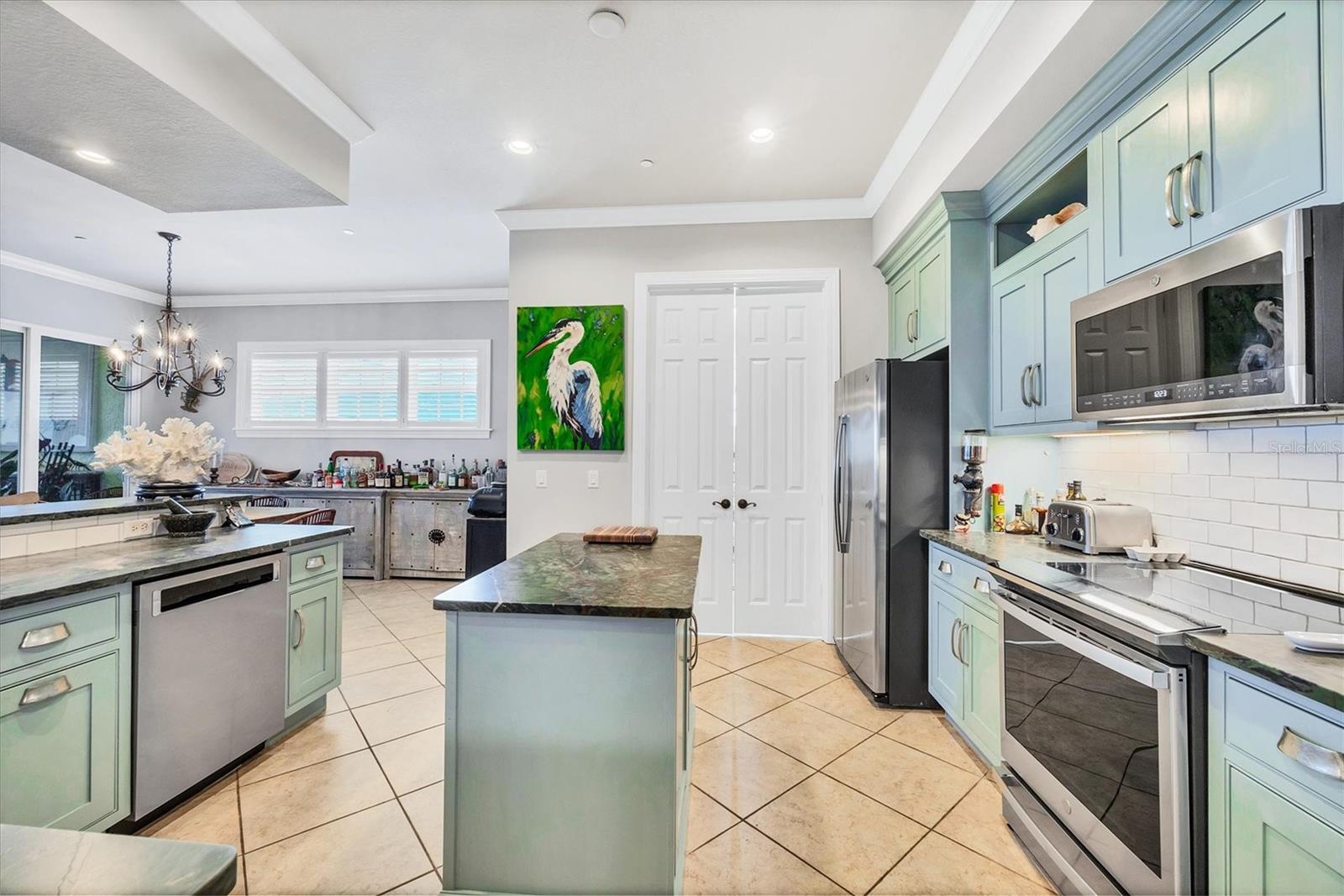 Image 14 of 49 For 8571 Amberjack Circle 402