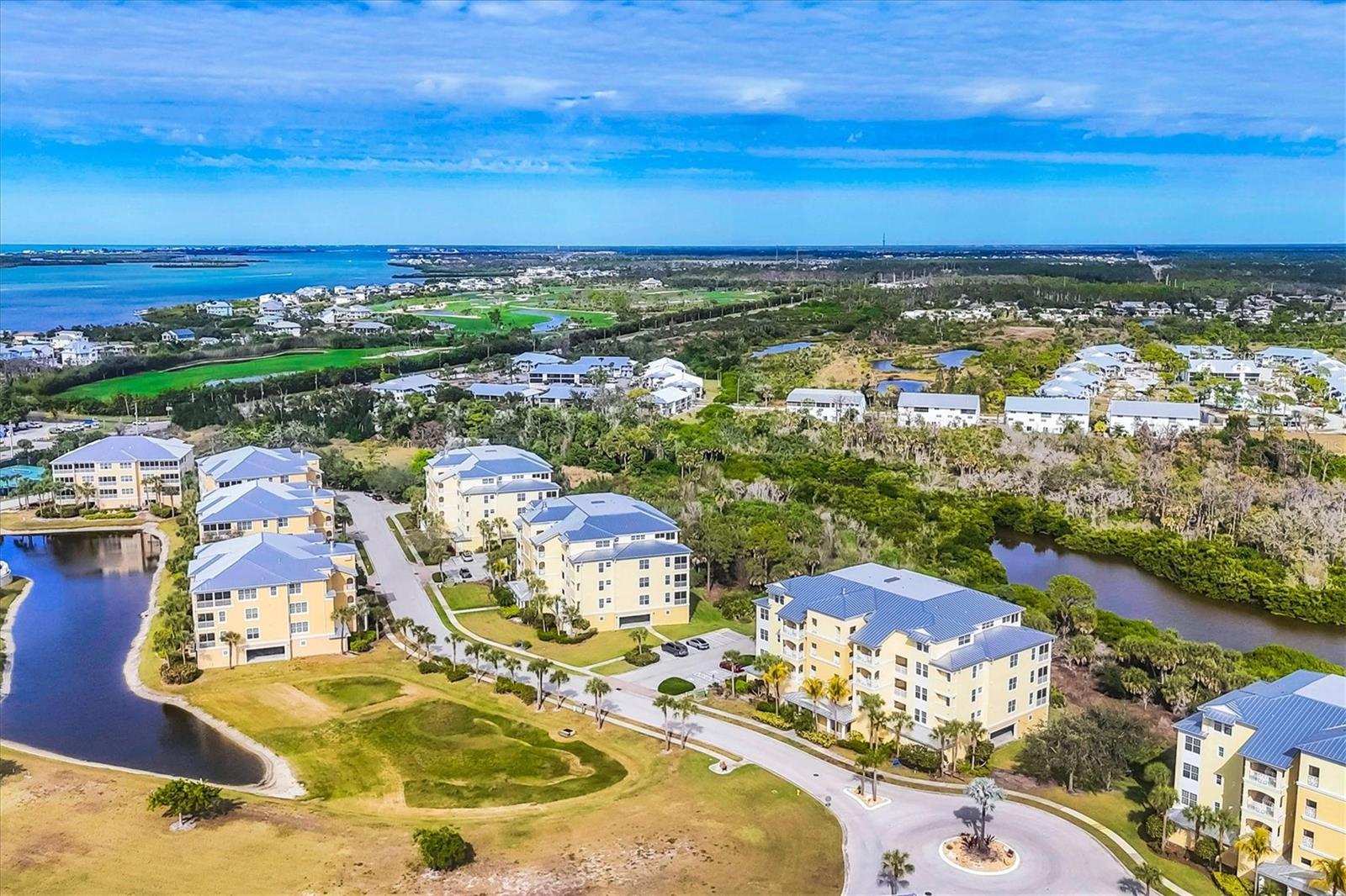 Image 3 of 49 For 8571 Amberjack Circle 402